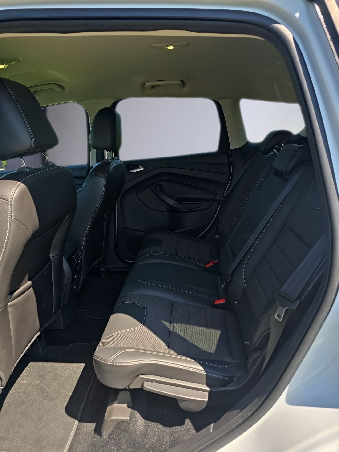 FORD Kuga 2.0 TDCi Titanium 4WD PowerShift-image-21