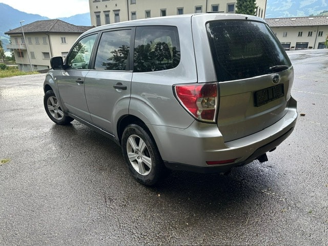SUBARU Forester 2.0D X Swiss-image-5