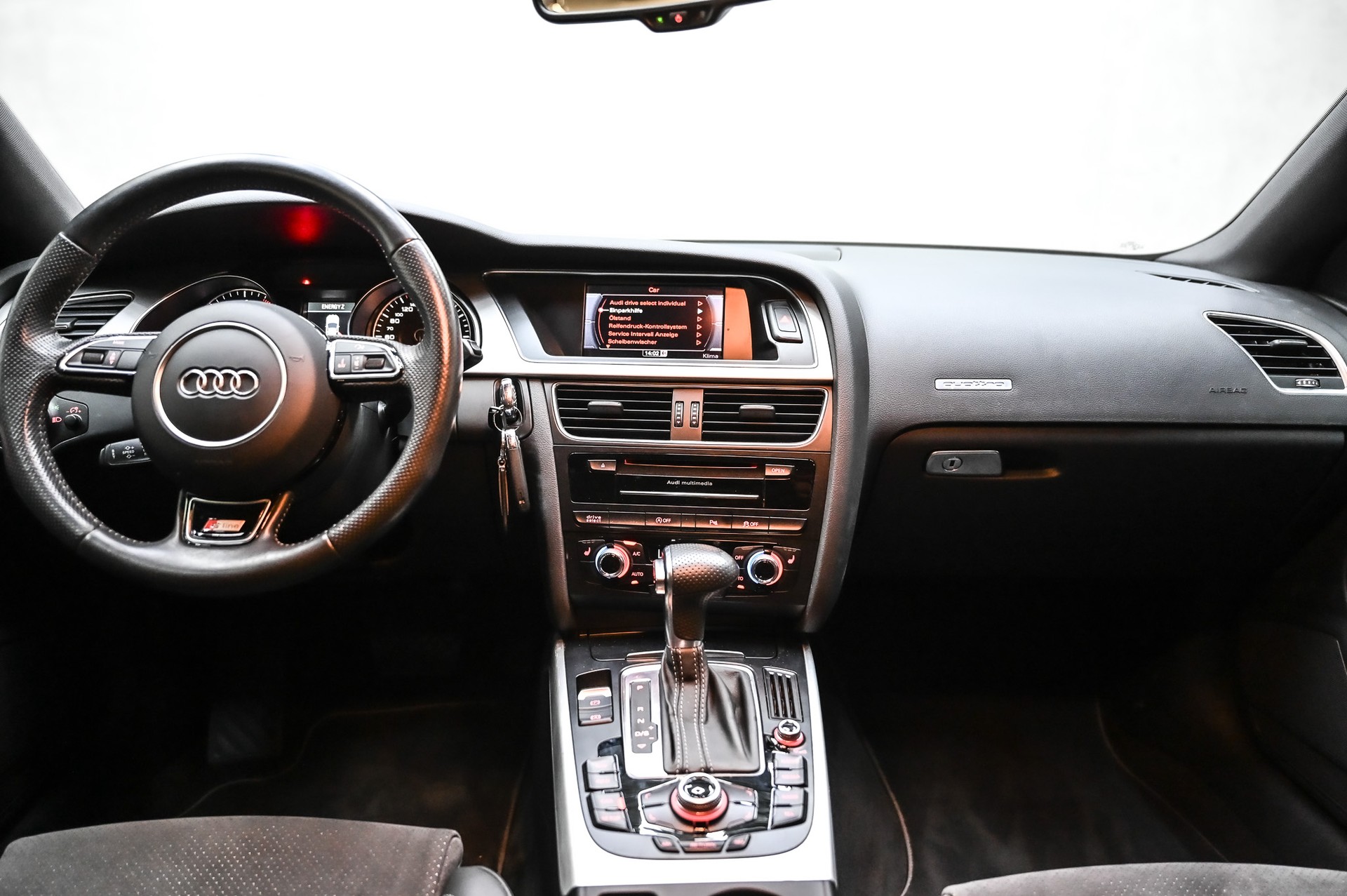 AUDI A5 Sportback 2.0 TDI 190 quattro S-Tronic-image-17