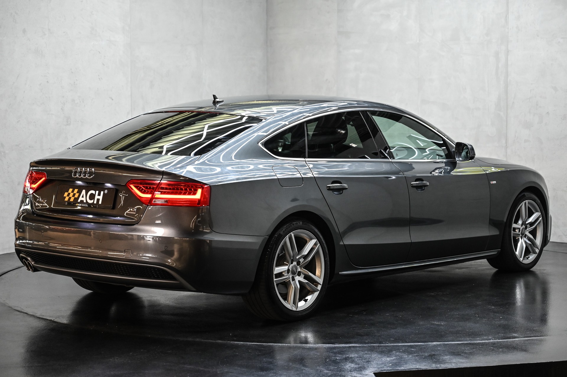 AUDI A5 Sportback 2.0 TDI 190 quattro S-Tronic-image-8