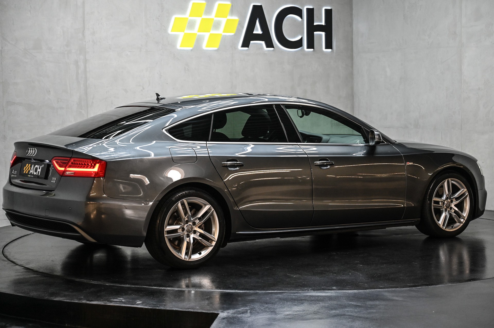 AUDI A5 Sportback 2.0 TDI 190 quattro S-Tronic-image-9
