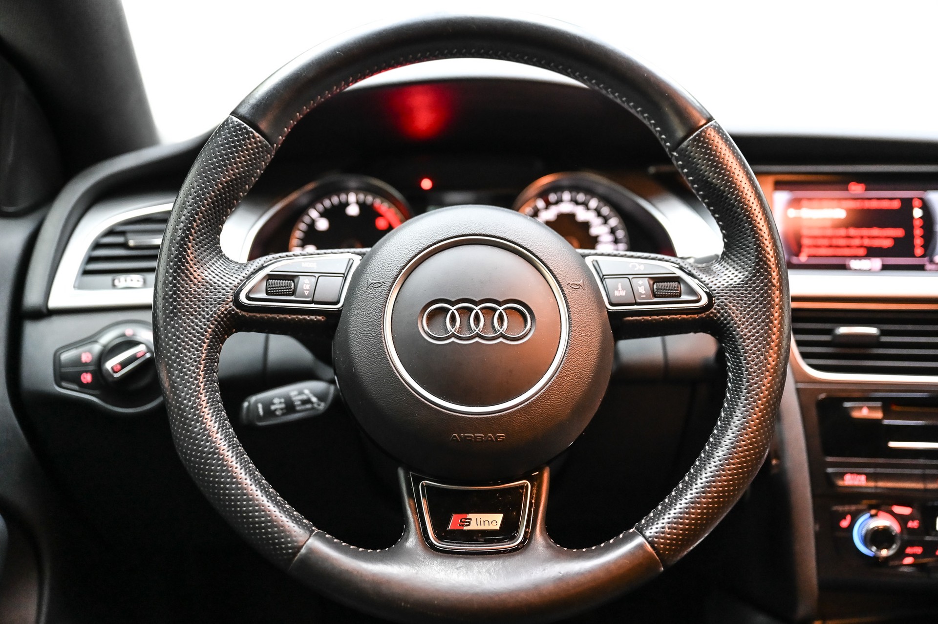 AUDI A5 Sportback 2.0 TDI 190 quattro S-Tronic-image-18