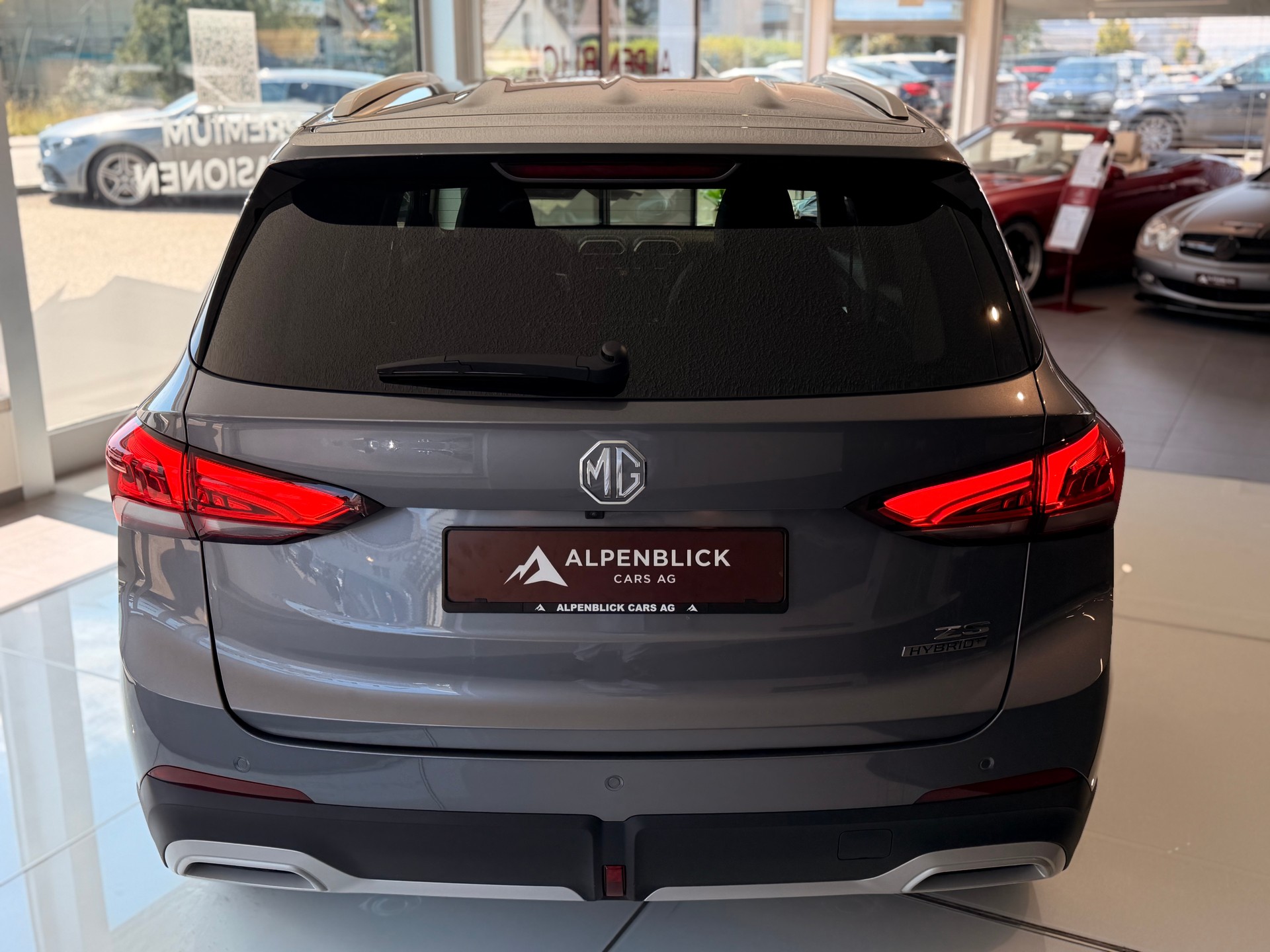MG ZS 1.5 HEV Luxury-image-10