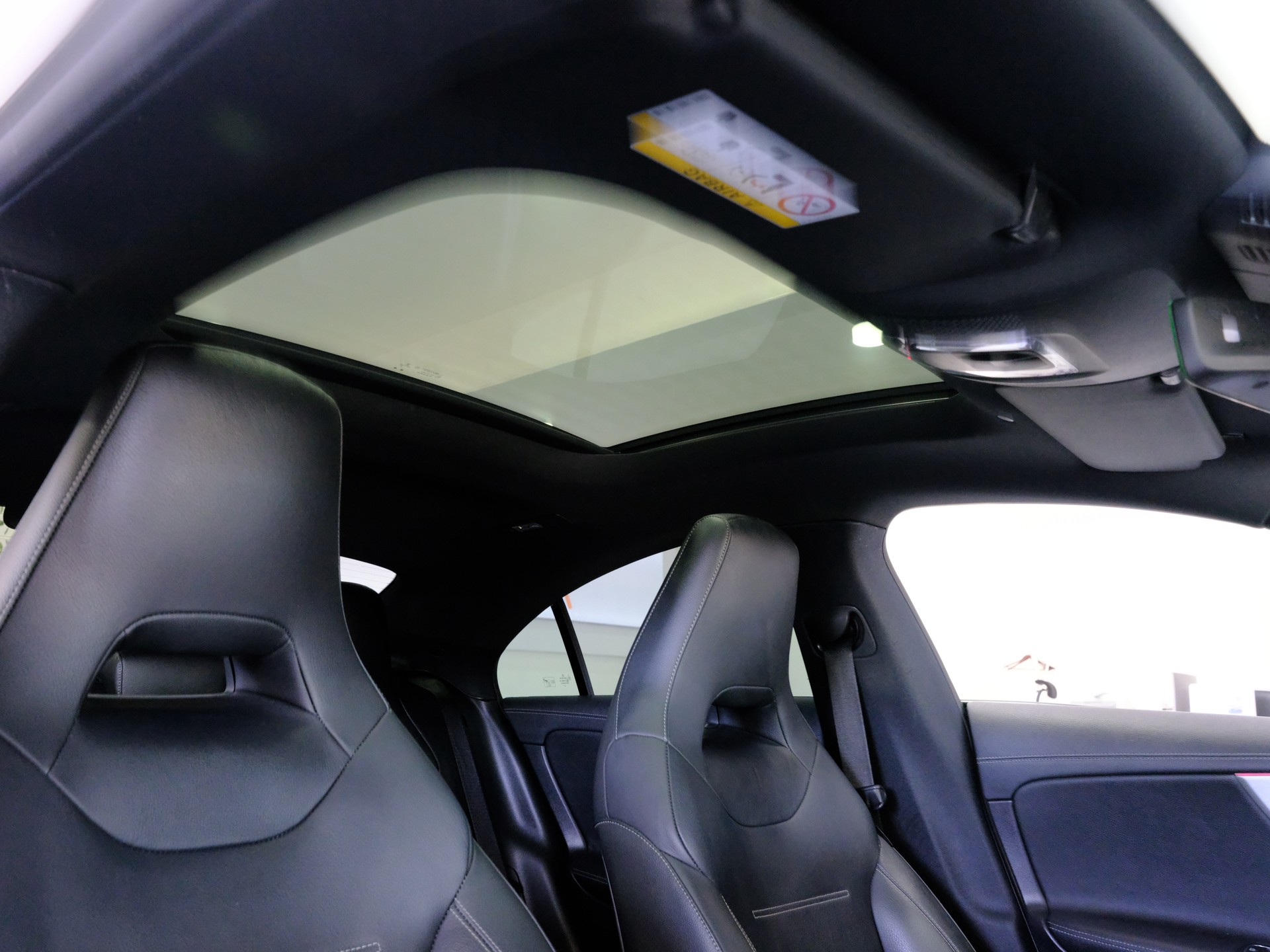 MERCEDES-BENZ CLA 35 AMG 4Matic 7G-DCT-image-16