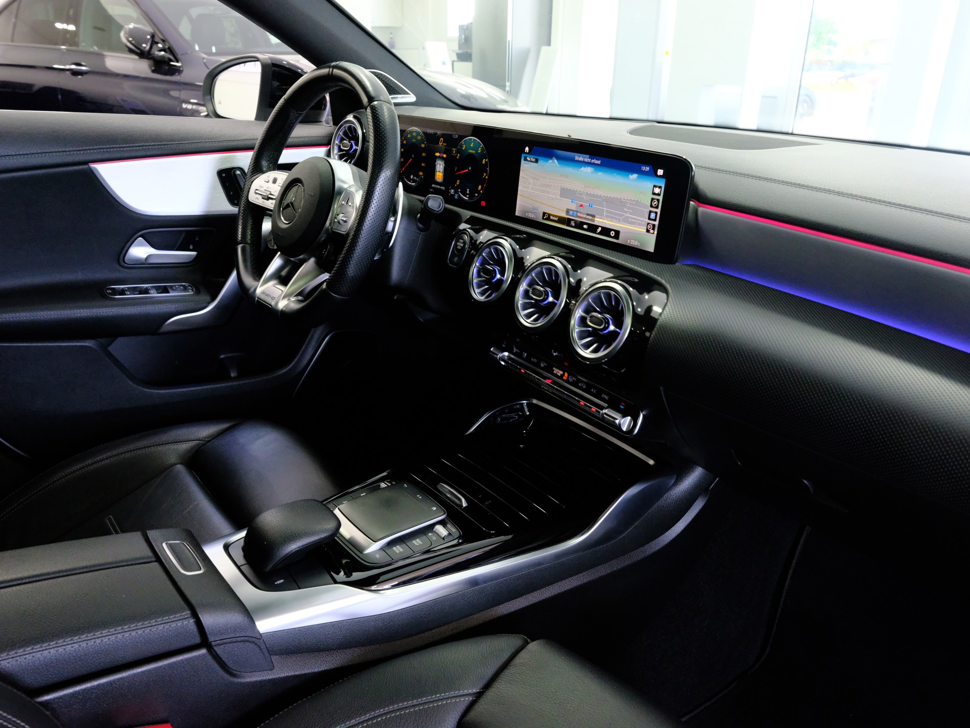 MERCEDES-BENZ CLA 35 AMG 4Matic 7G-DCT-image-13