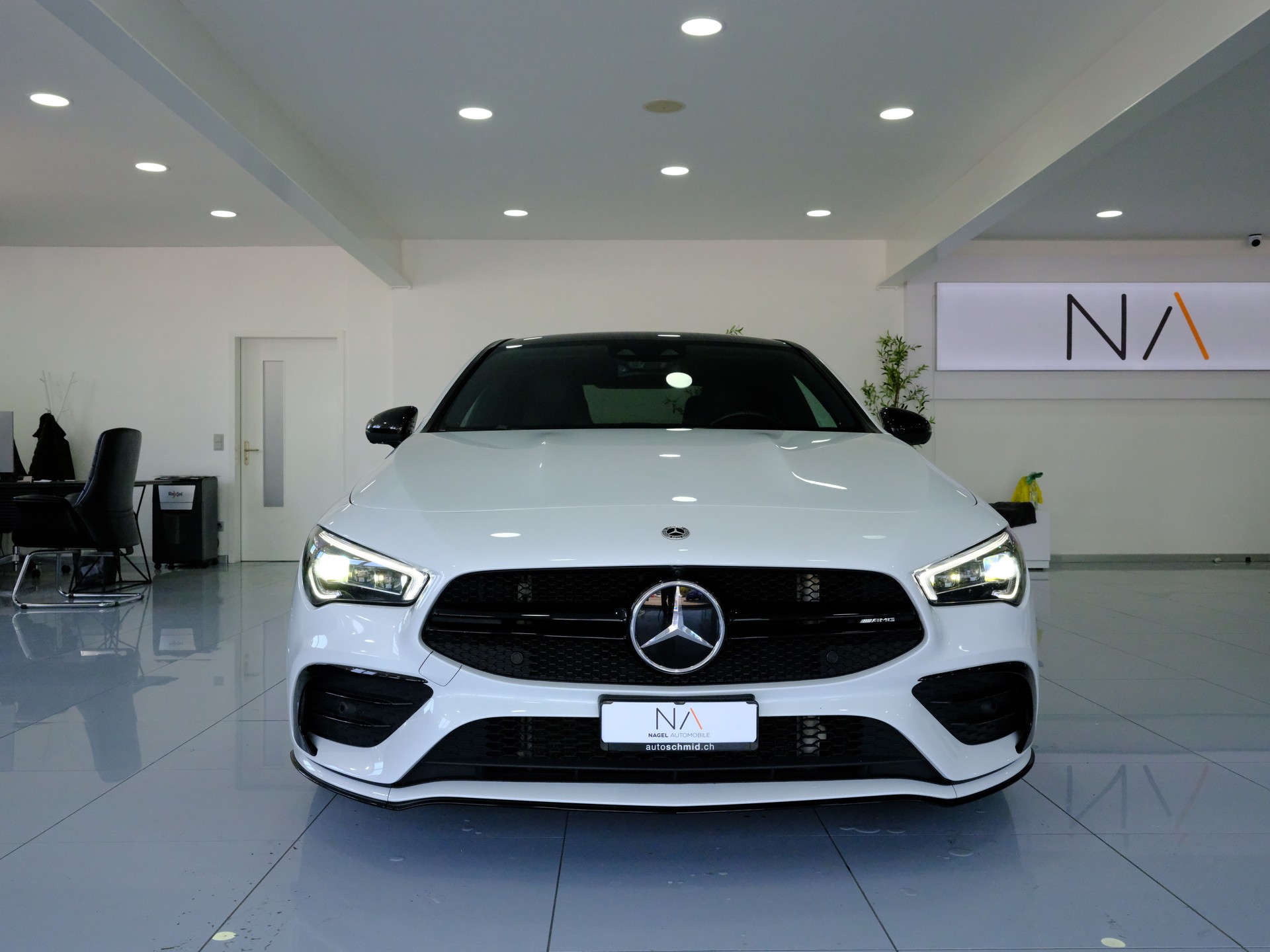 MERCEDES-BENZ CLA 35 AMG 4Matic 7G-DCT-image-2