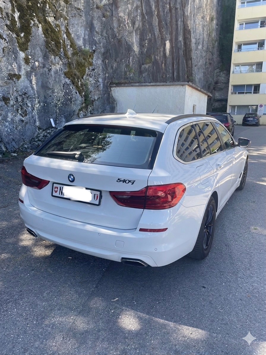 BMW 540i xDrive-image-2