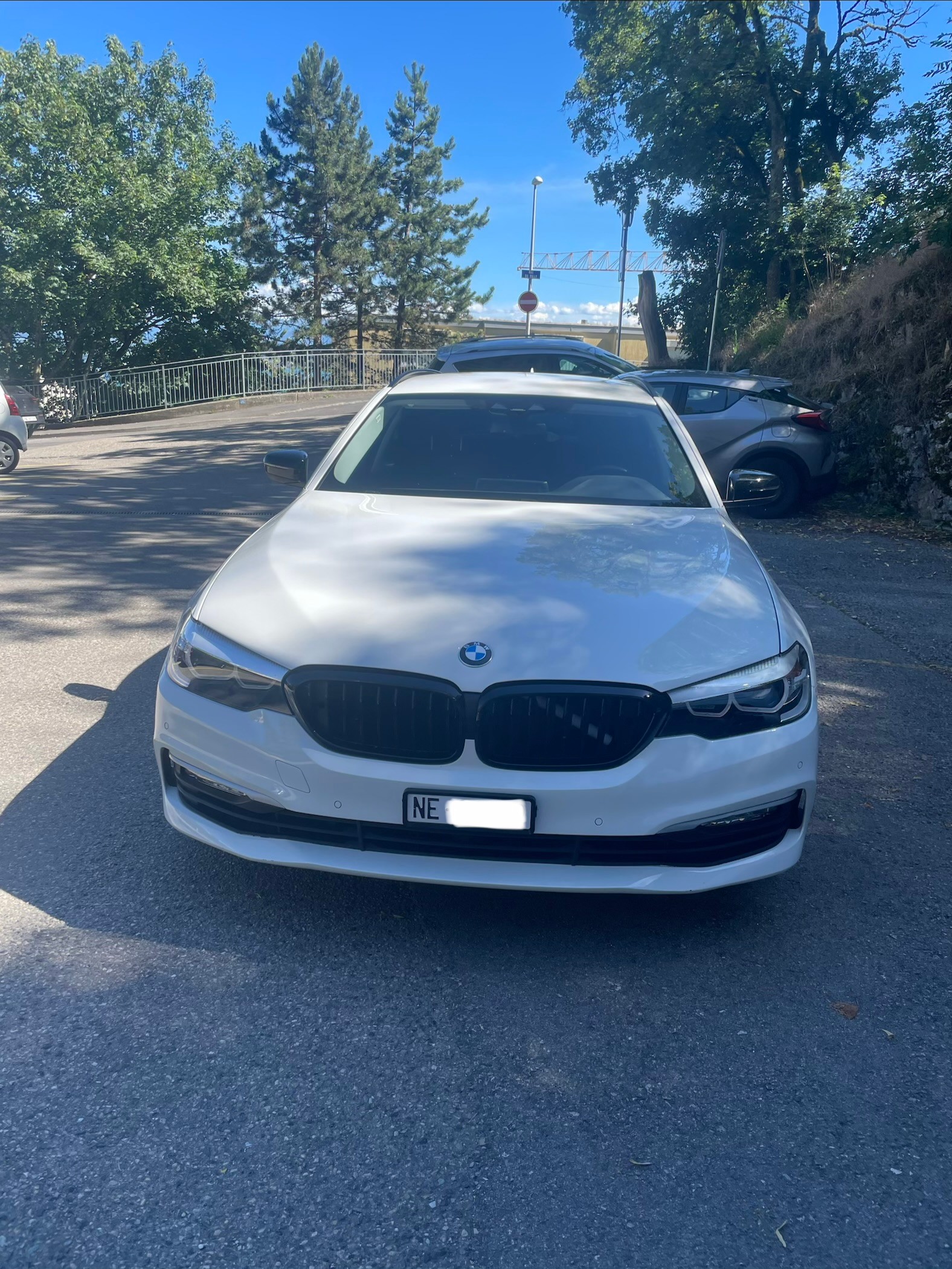 BMW 540i xDrive-image-4