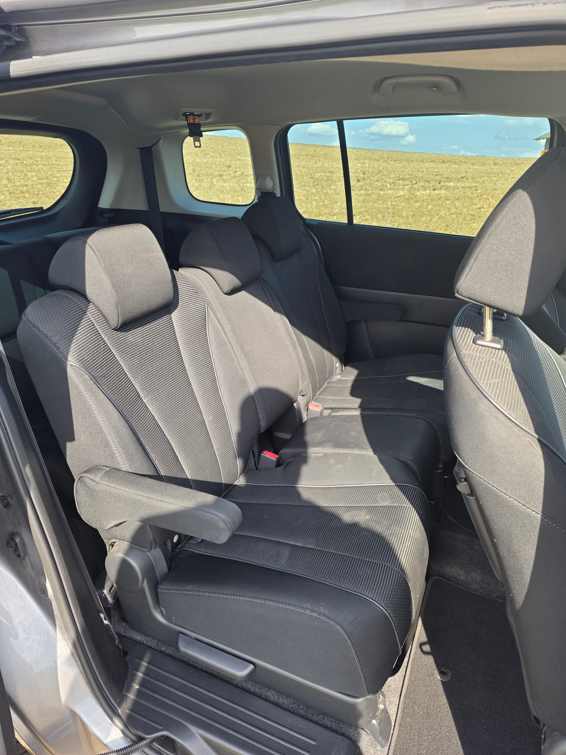 MAZDA 5 2.0 16V Voila ma Suisse Edition+ Activematic-image-14