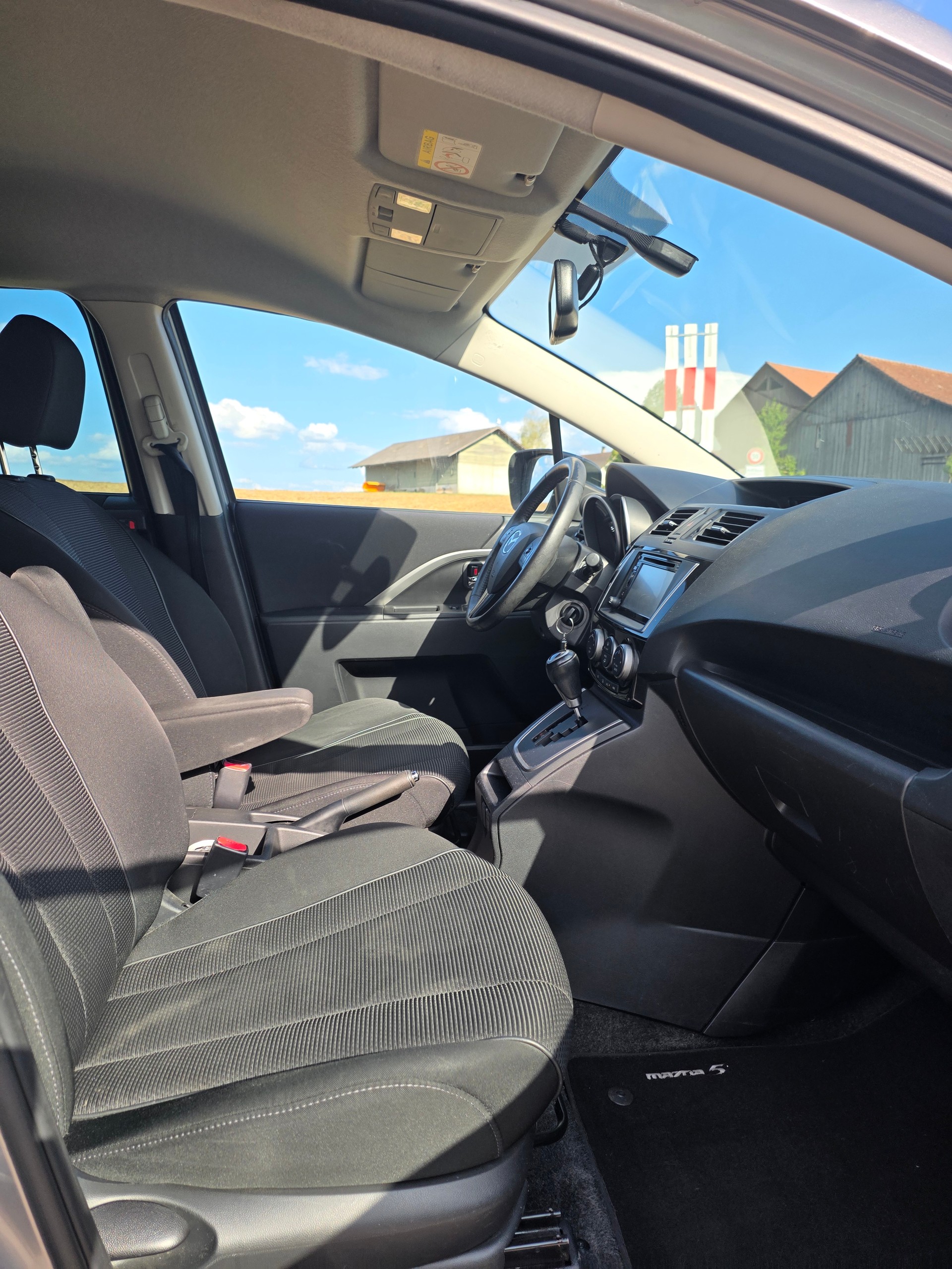 MAZDA 5 2.0 16V Voila ma Suisse Edition+ Activematic-image-13