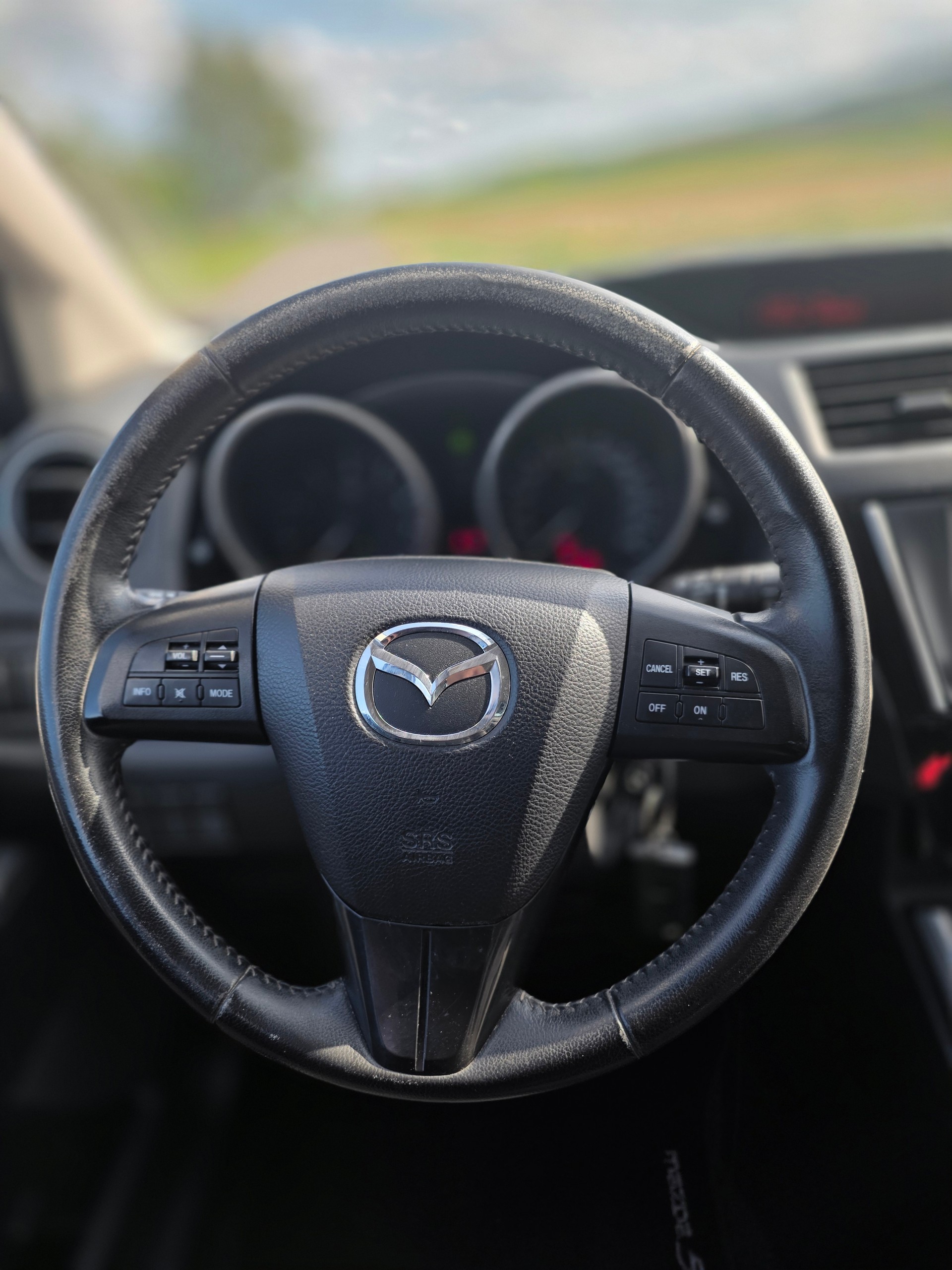 MAZDA 5 2.0 16V Voila ma Suisse Edition+ Activematic-image-10