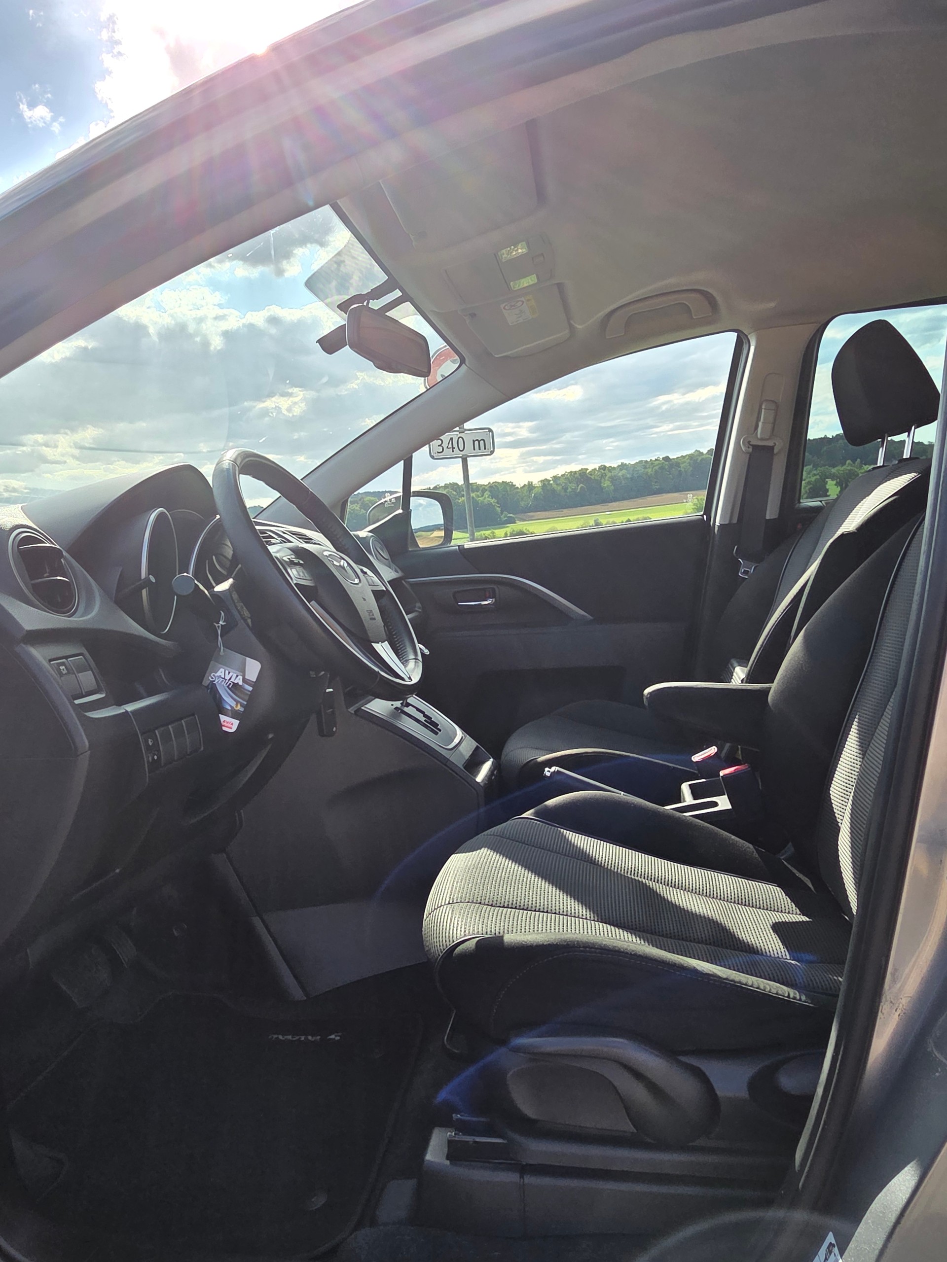 MAZDA 5 2.0 16V Voila ma Suisse Edition+ Activematic-image-8