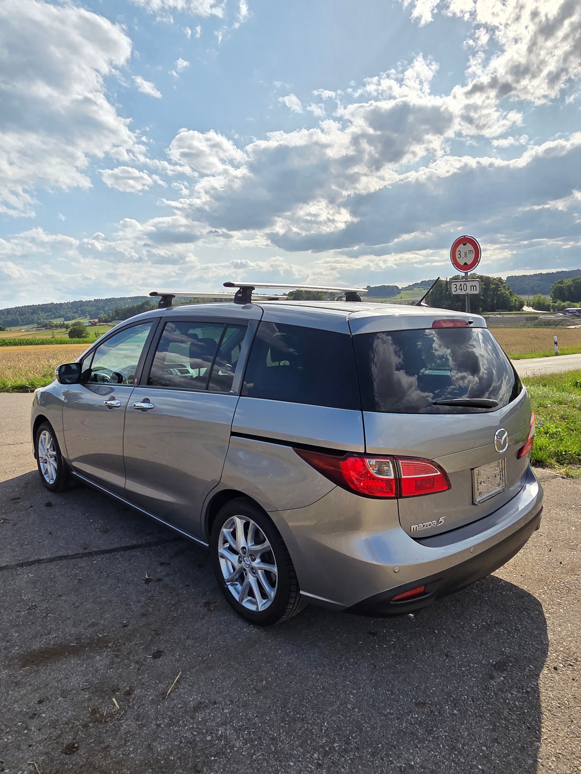 MAZDA 5 2.0 16V Voila ma Suisse Edition+ Activematic-image-6