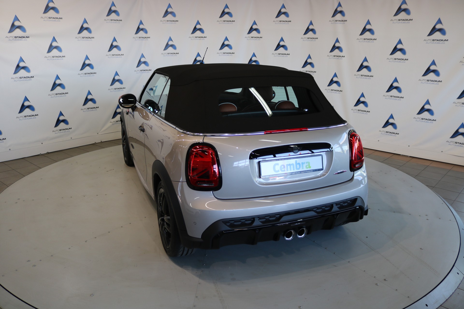 MINI Cooper John Cooper Works Cabriolet Steptronic-image-55