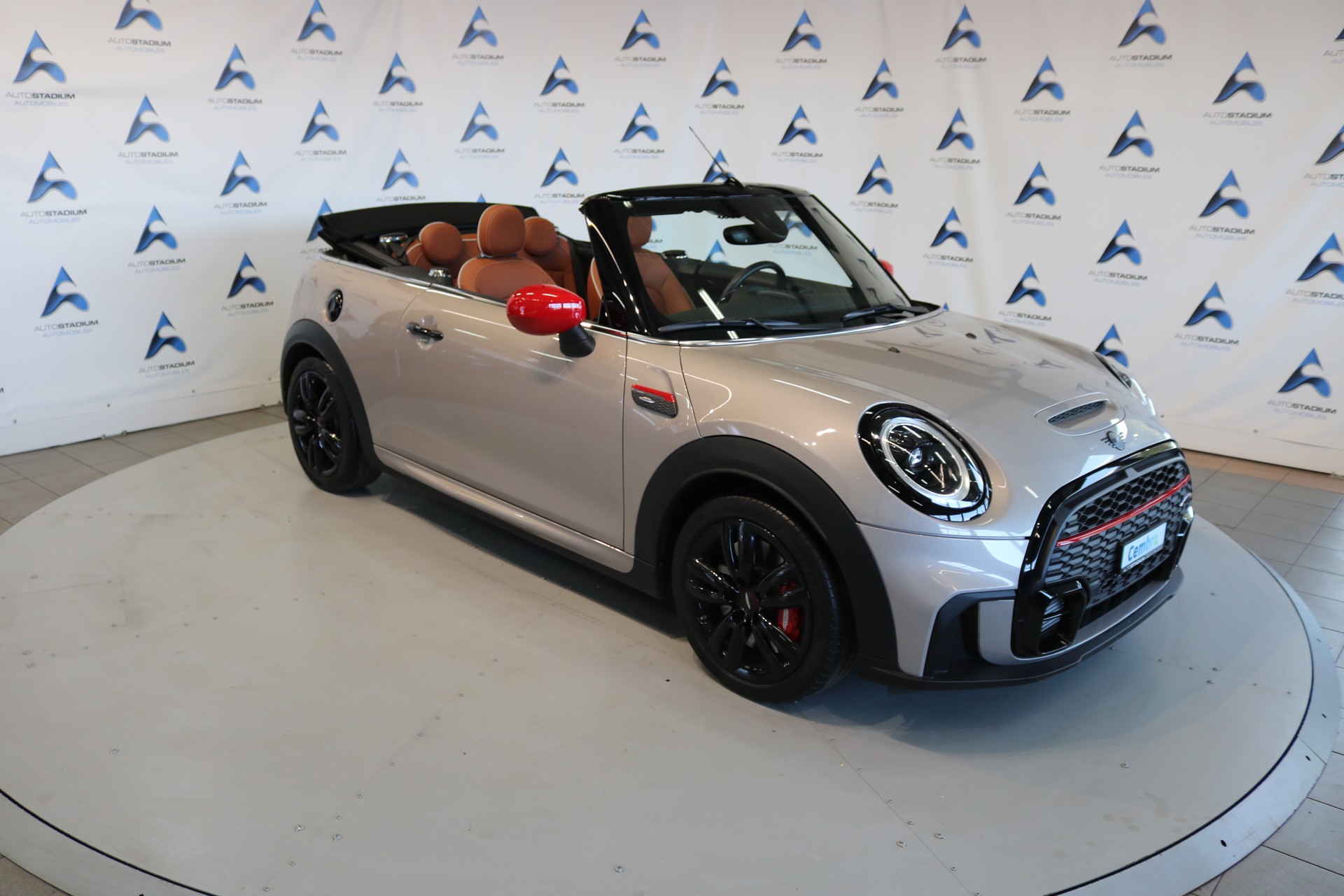 MINI Cooper John Cooper Works Cabriolet Steptronic-image-32