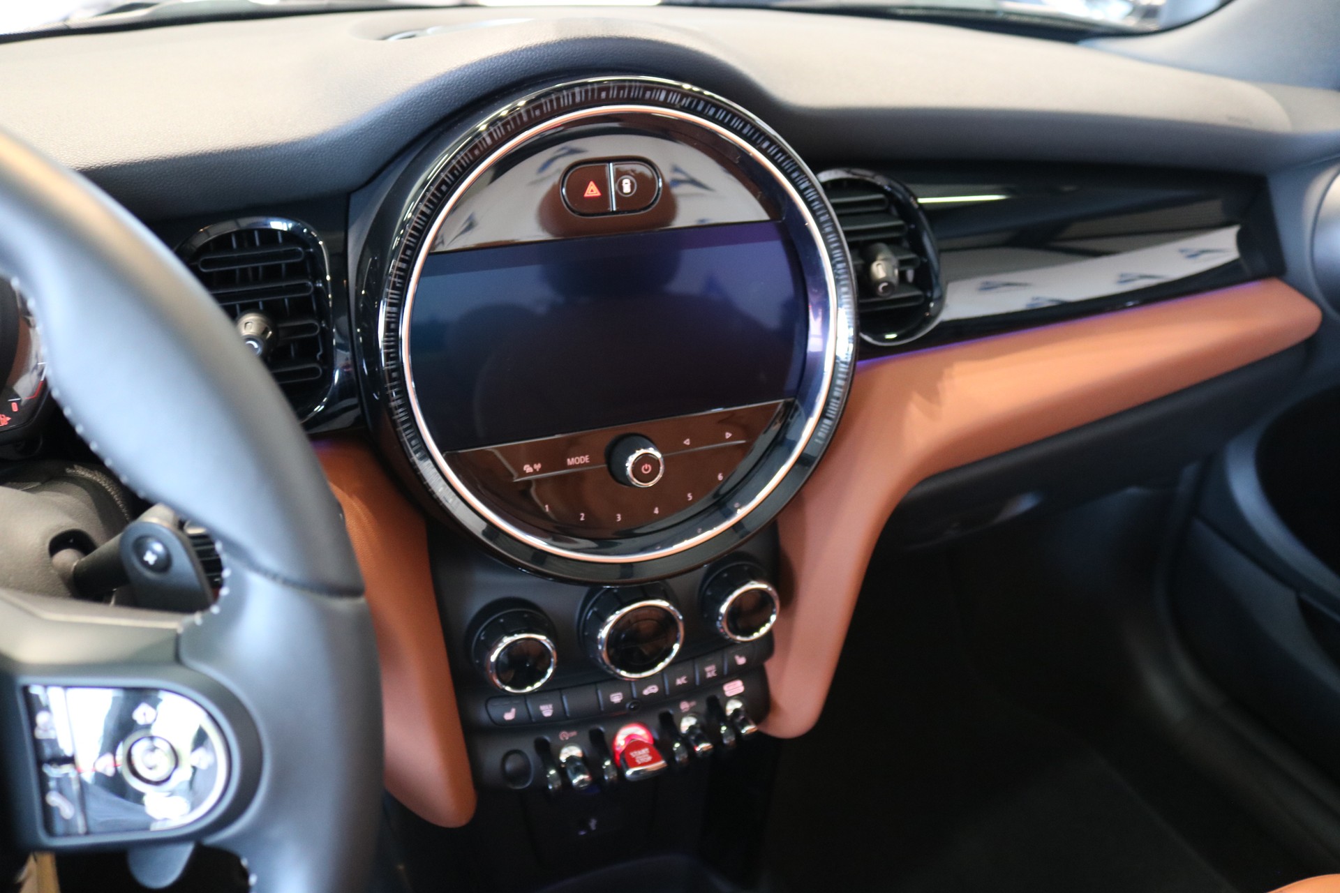 MINI Cooper John Cooper Works Cabriolet Steptronic-image-42