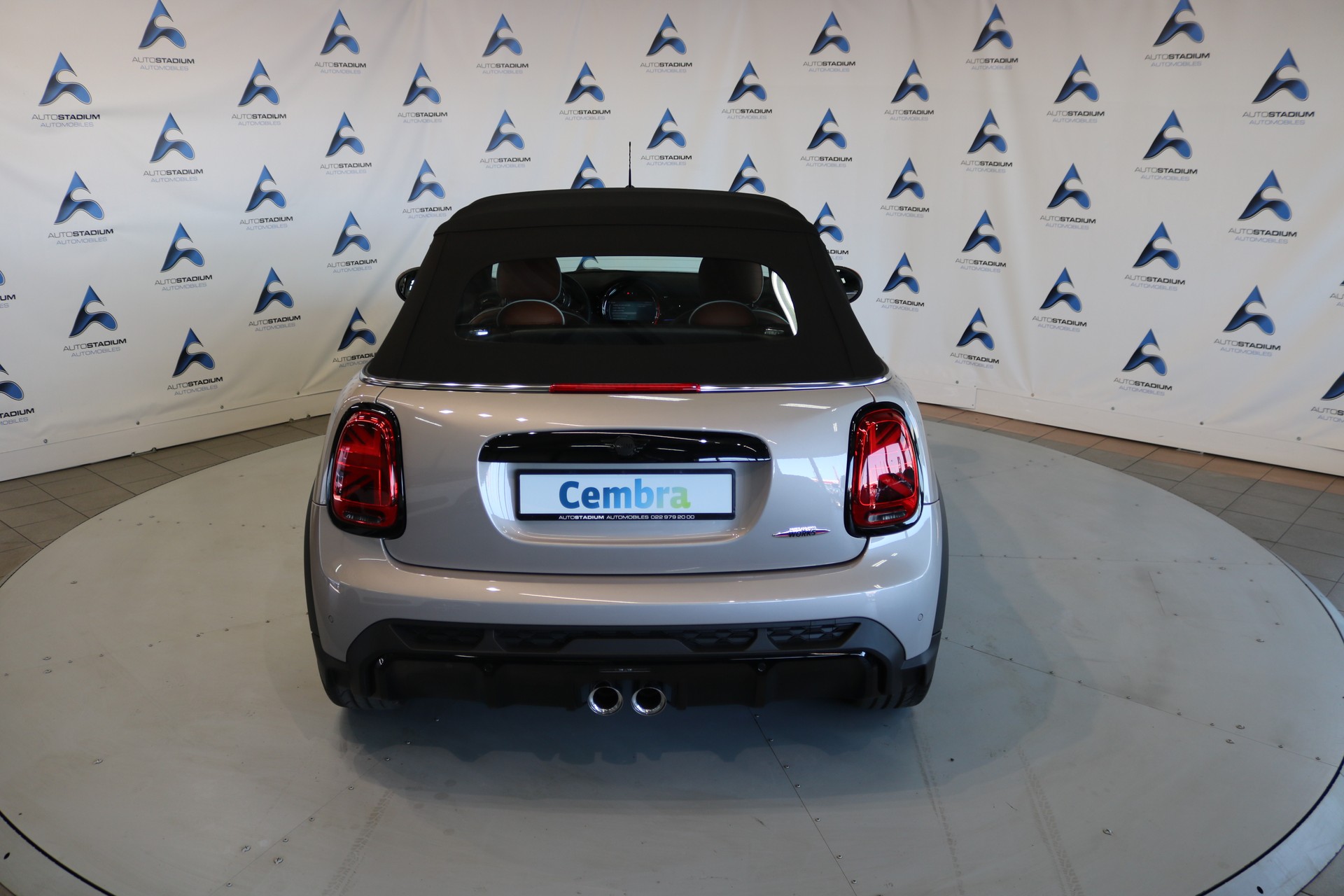 MINI Cooper John Cooper Works Cabriolet Steptronic-image-56