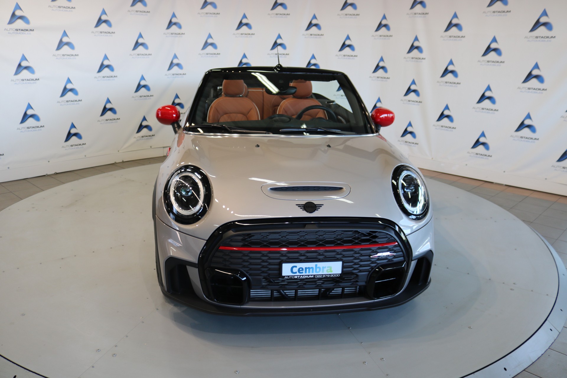 MINI Cooper John Cooper Works Cabriolet Steptronic-image-9