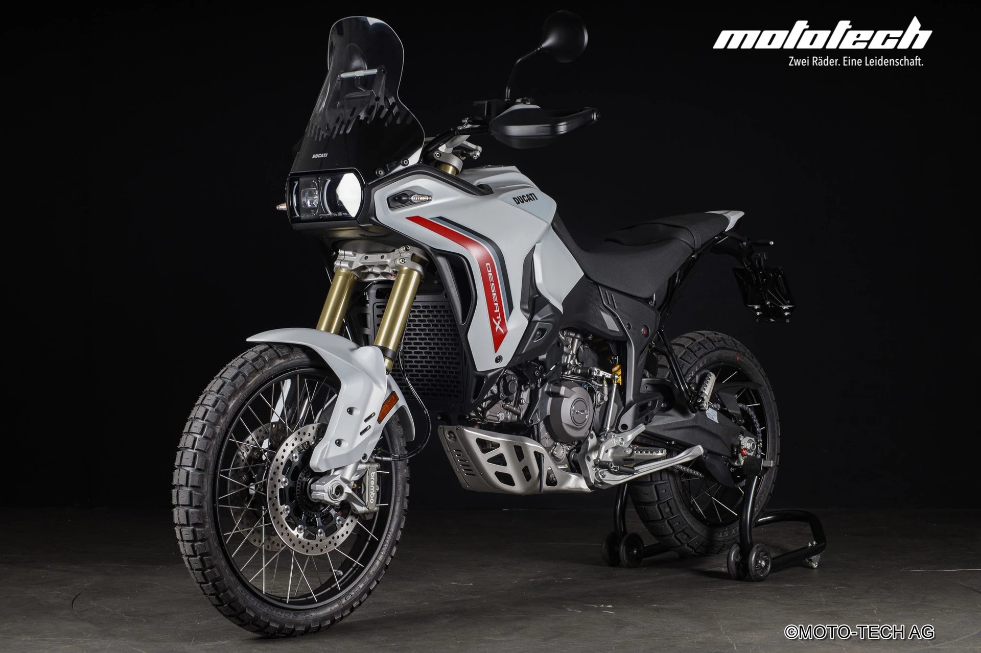 DUCATI Desert X v2 (35/81Kw)-showroom-element-3