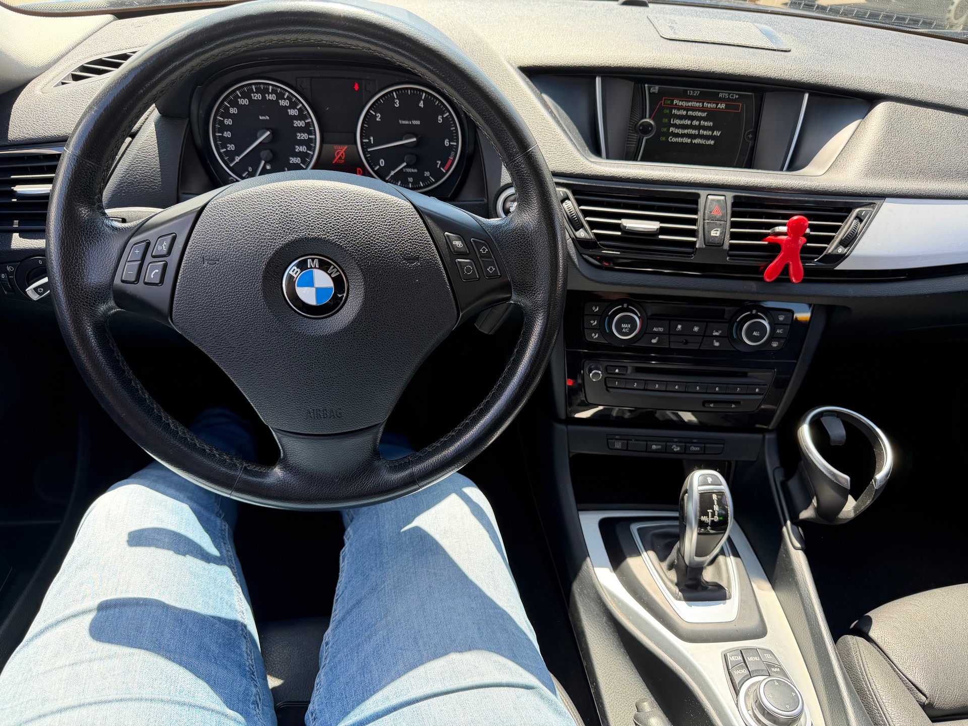 BMW X1 xDrive 20i Sport Line Steptronic-image-7