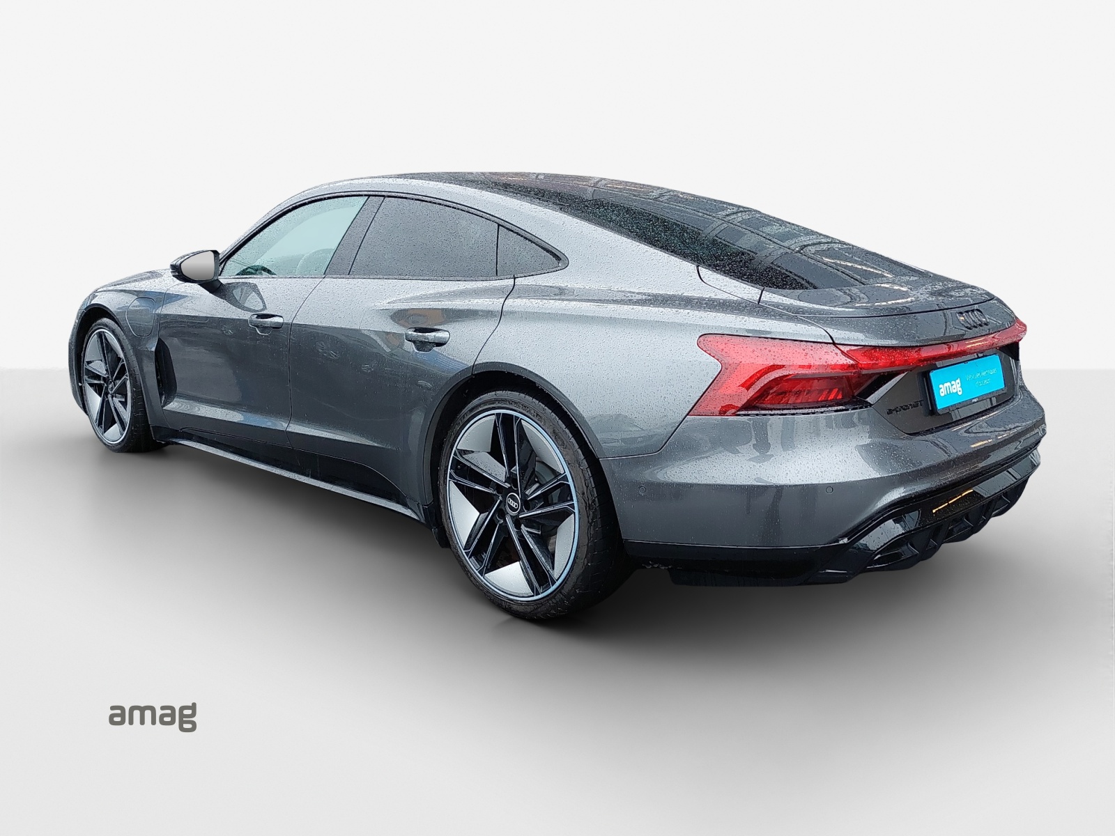 AUDI e-tron GT quattro-showroom-element-2