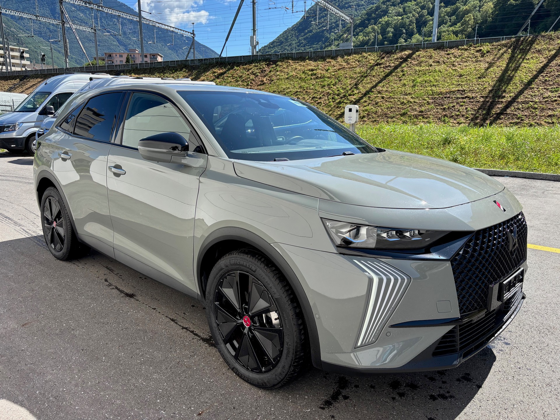 DS AUTOMOBILES 7 1.6 E-Tense Ligne Noire 4x4-image-0