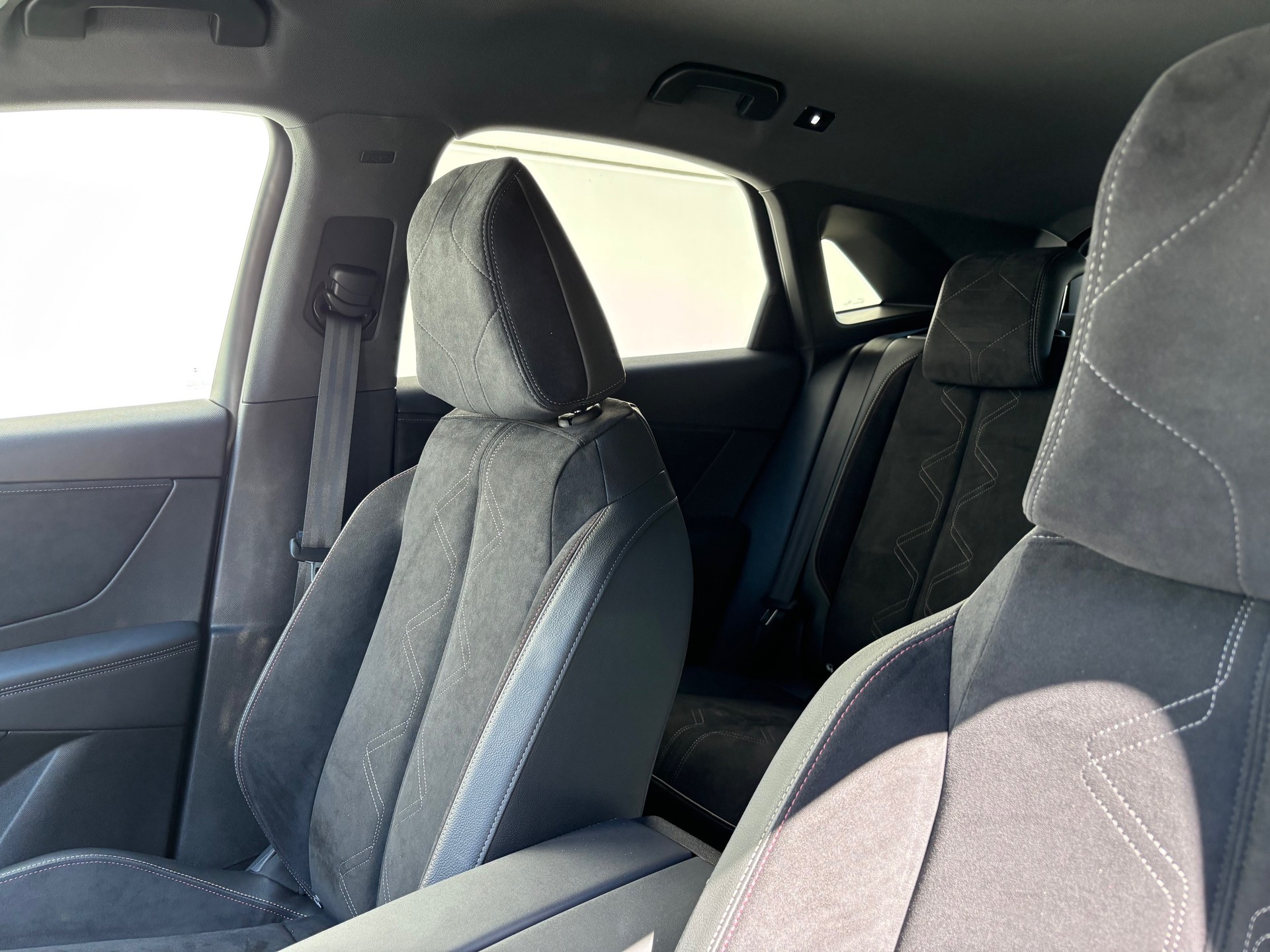 DS AUTOMOBILES 7 1.6 E-Tense Ligne Noire 4x4-image-9