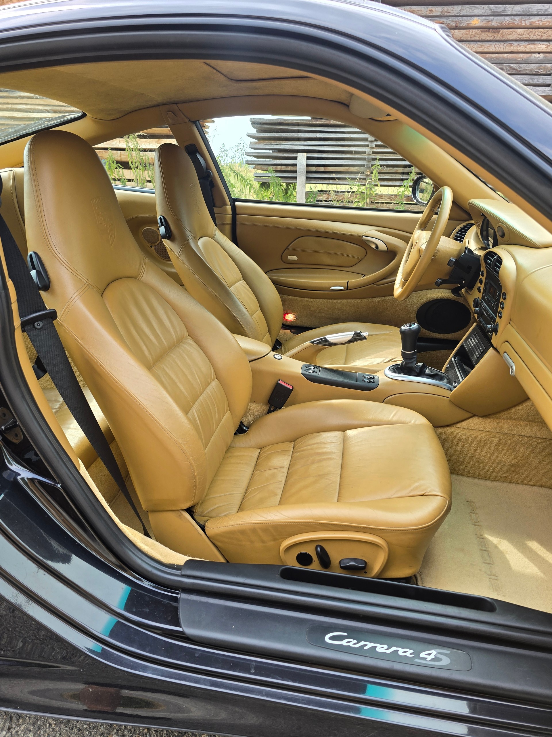 PORSCHE 911 Carrera 4 S-image-9