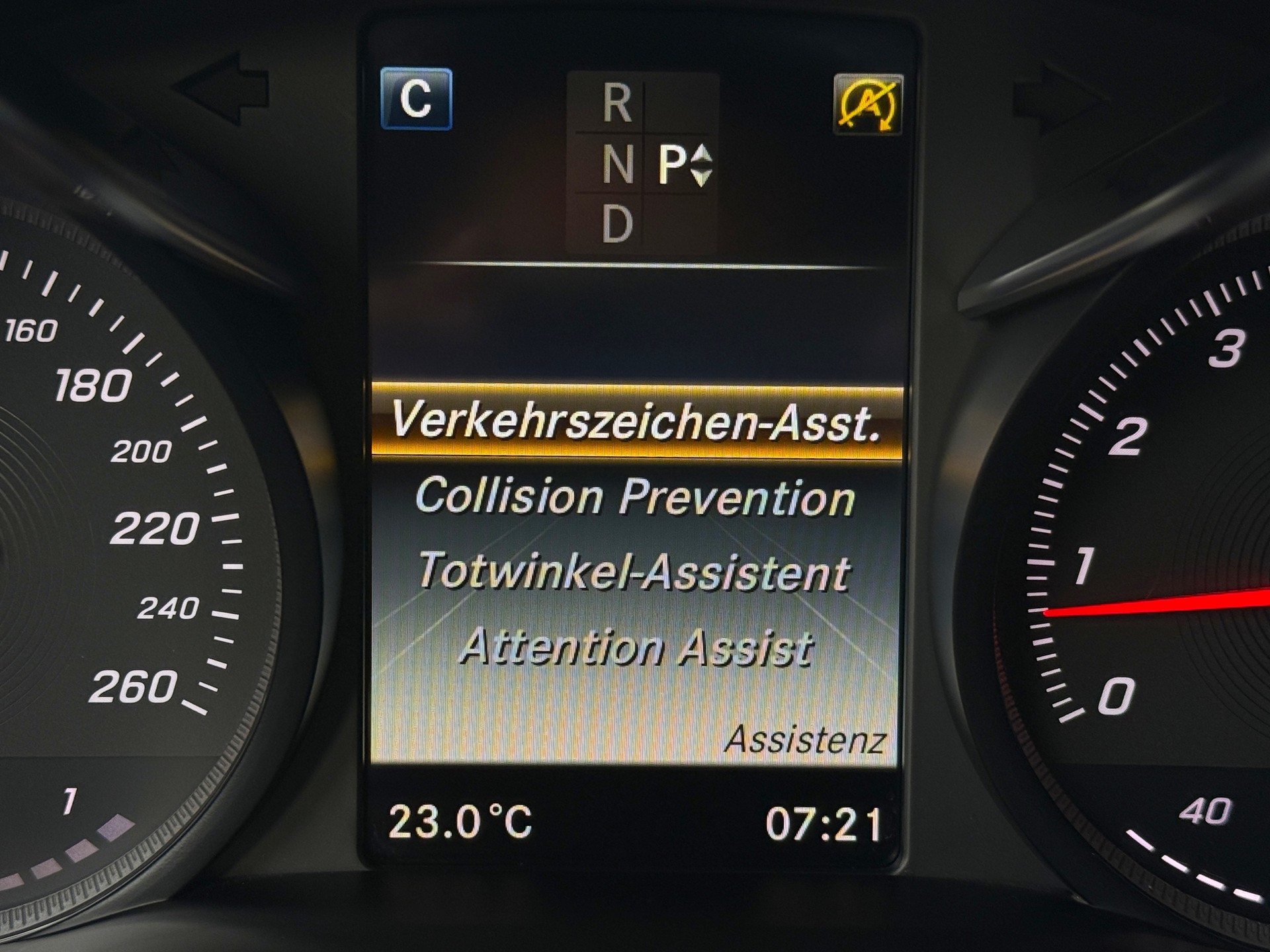 MERCEDES-BENZ Coupé 250 AMG Line 4Matic 9G-Tronic-image-24