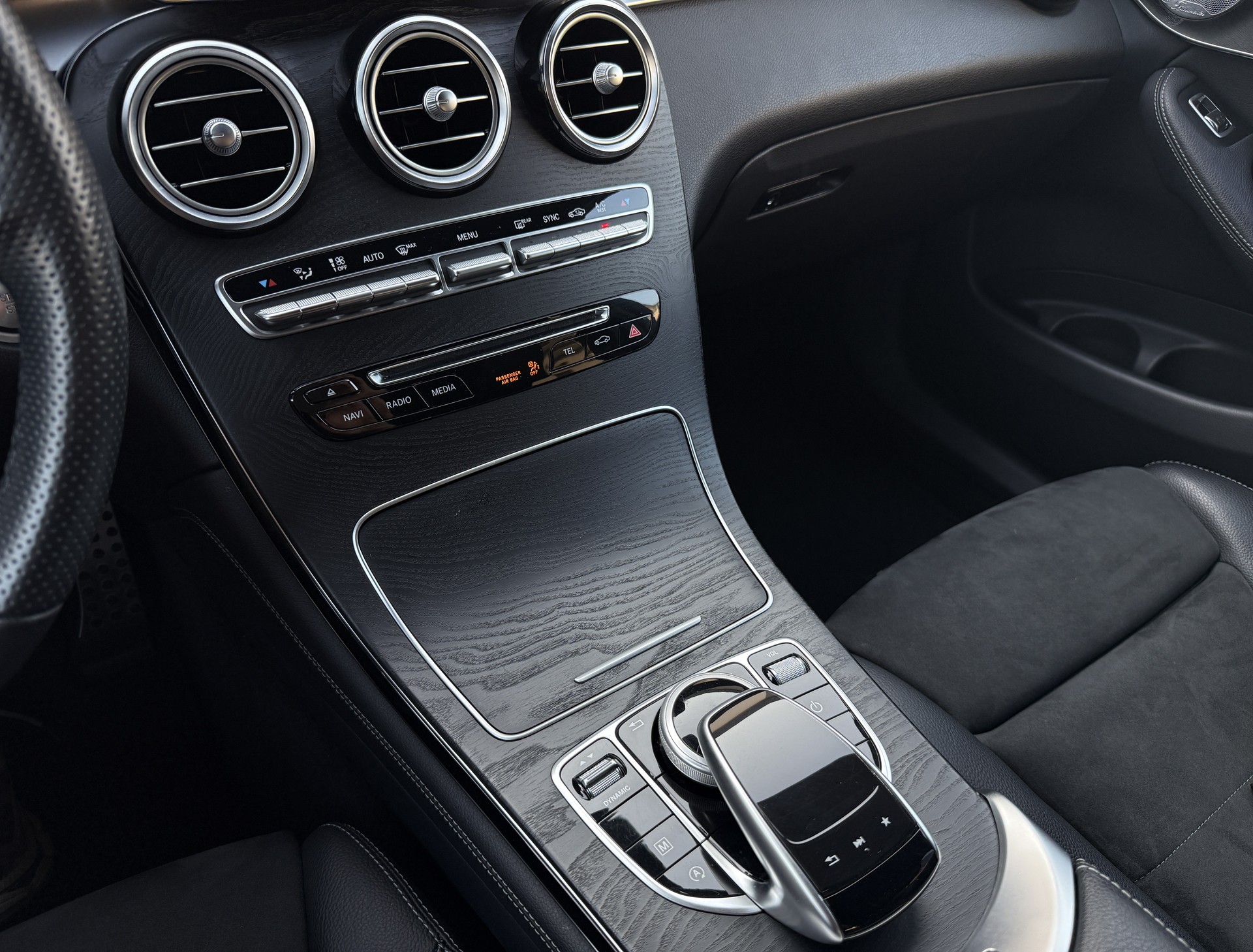 MERCEDES-BENZ Coupé 250 AMG Line 4Matic 9G-Tronic-image-22