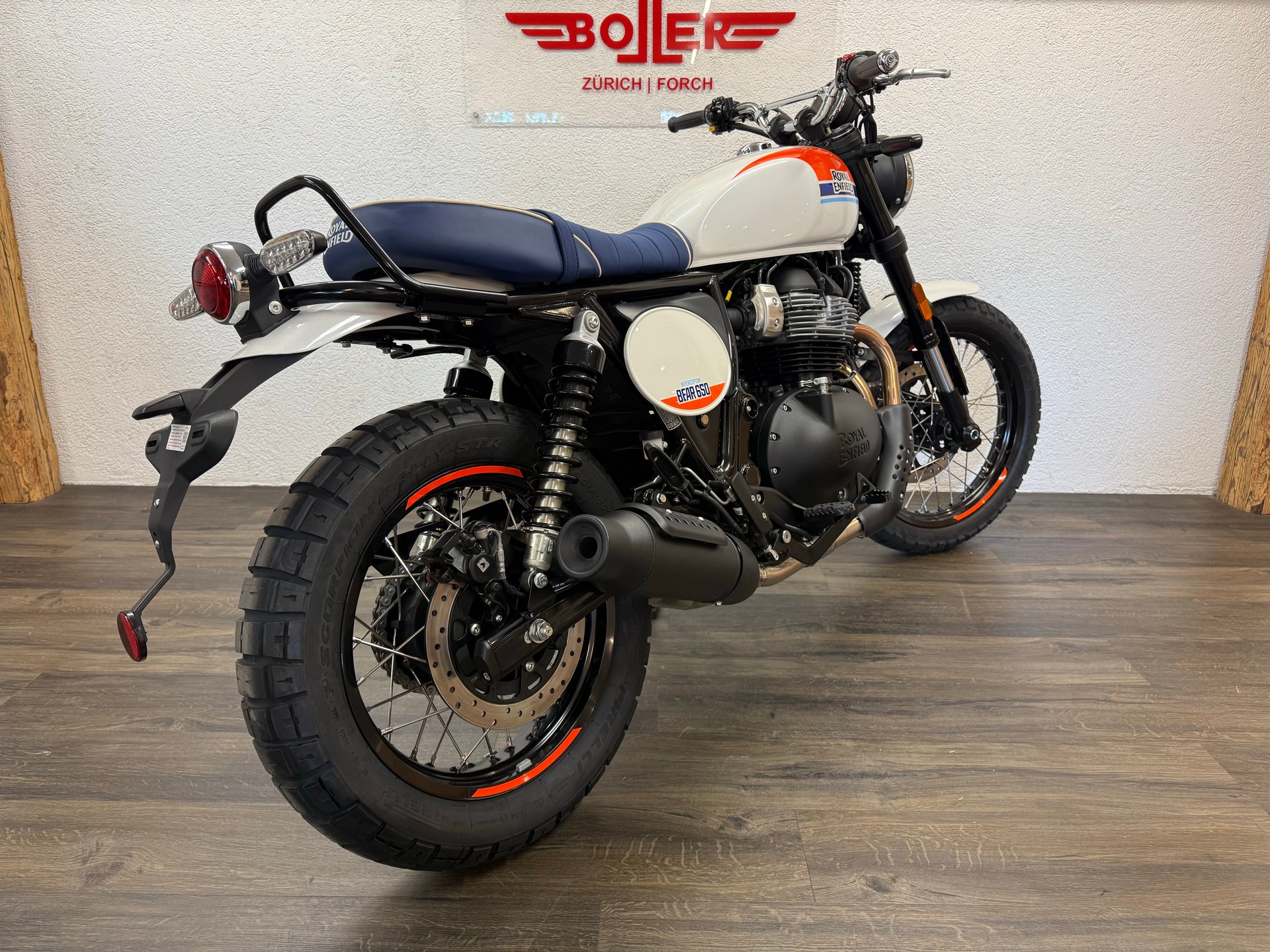 ROYAL ENFIELD Bear 650 Base-showroom-element-3