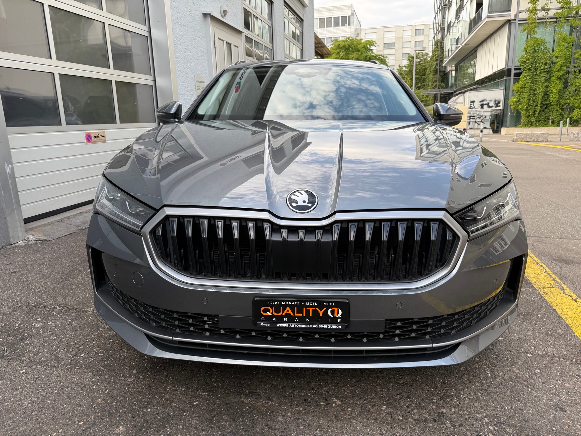 SKODA Superb Combi 2.0 TDi Selection 4x4 DSG-image-1