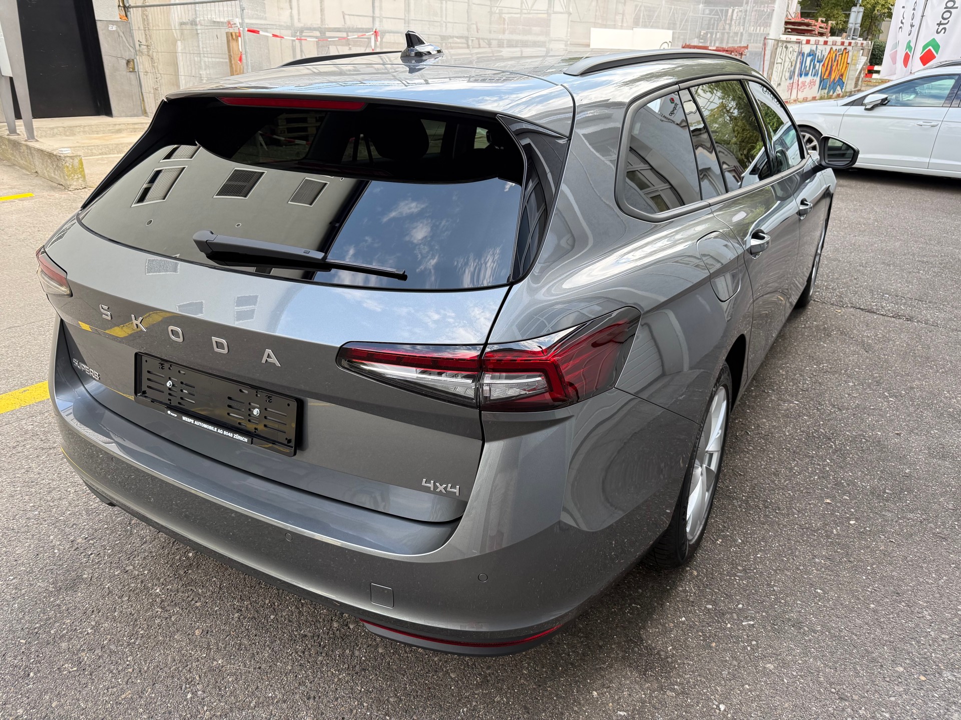 SKODA Superb Combi 2.0 TDi Selection 4x4 DSG-image-6