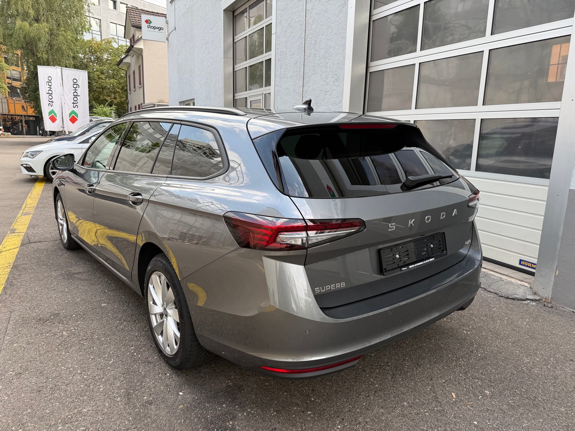 SKODA Superb Combi 2.0 TDi Selection 4x4 DSG-image-5