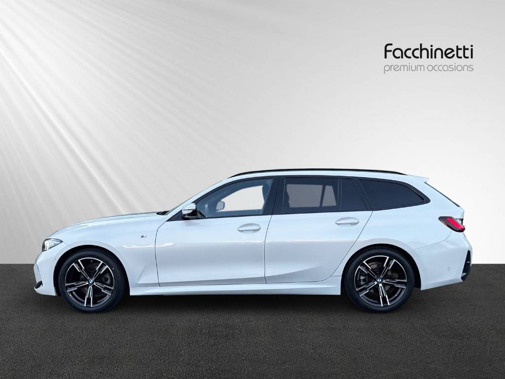 BMW 320d xDrive 48V Touring Steptronic M Sport-image-2