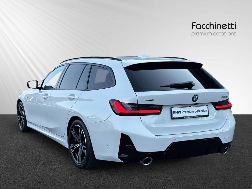 BMW 320d xDrive 48V Touring Steptronic M Sport-image-3