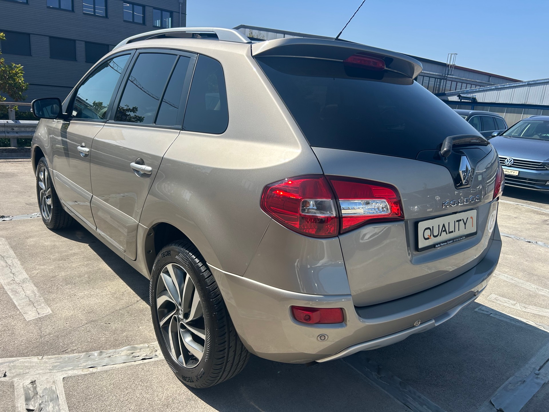 RENAULT KOLEOS-image-2