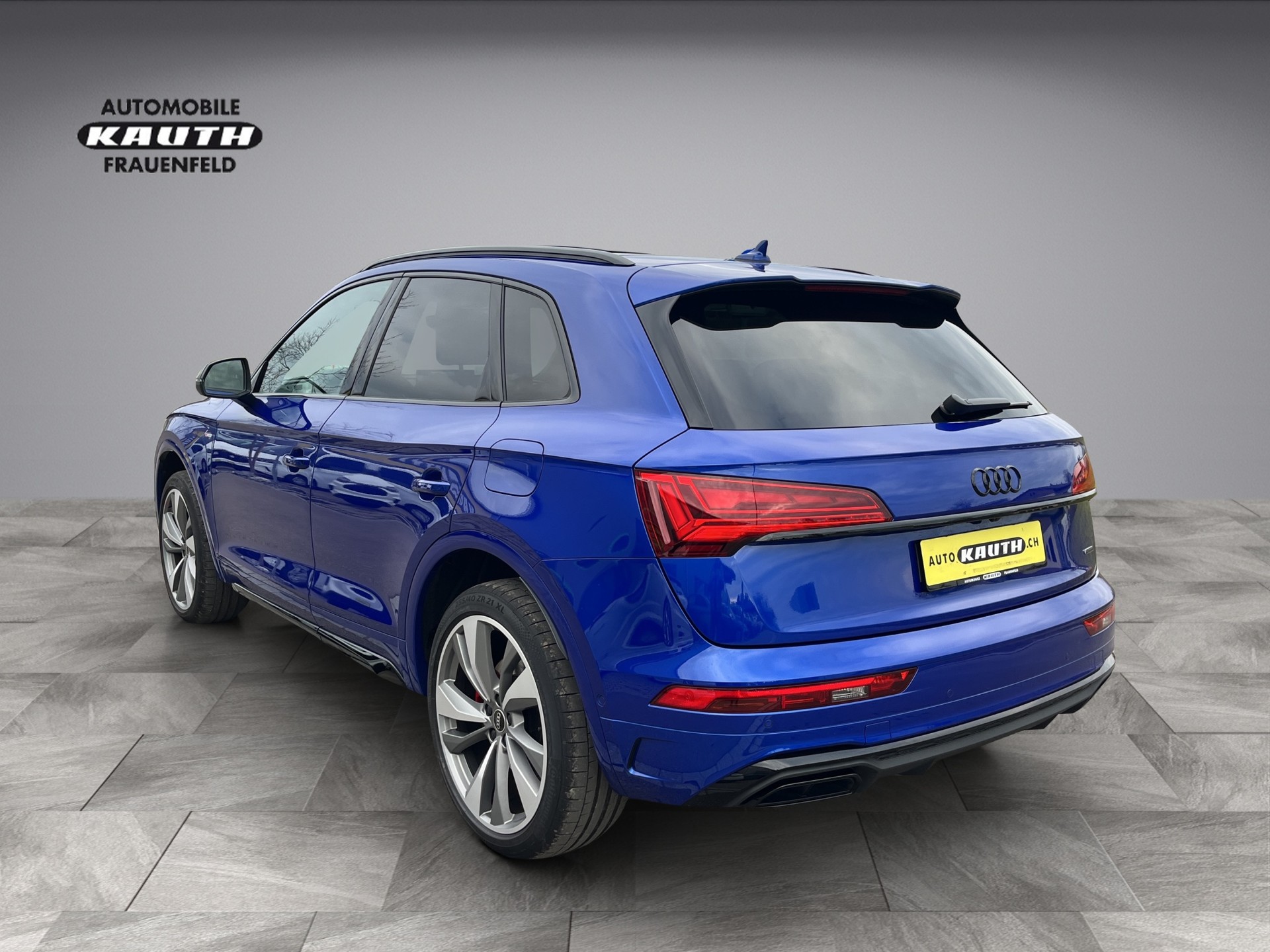 AUDI Q5 55 TFSI e PHEV S line quattro S-tronic*360°Kamera, Panodach, Standklima/Heizung, AHK, (5-Jahre Garantie)-showroom-element-2