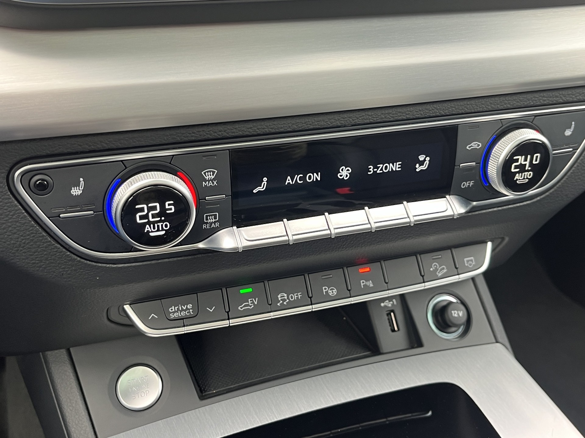 AUDI Q5 55 TFSI e PHEV S line quattro S-tronic*360°Kamera, Panodach, Standklima/Heizung, AHK, (5-Jahre Garantie)-image-29