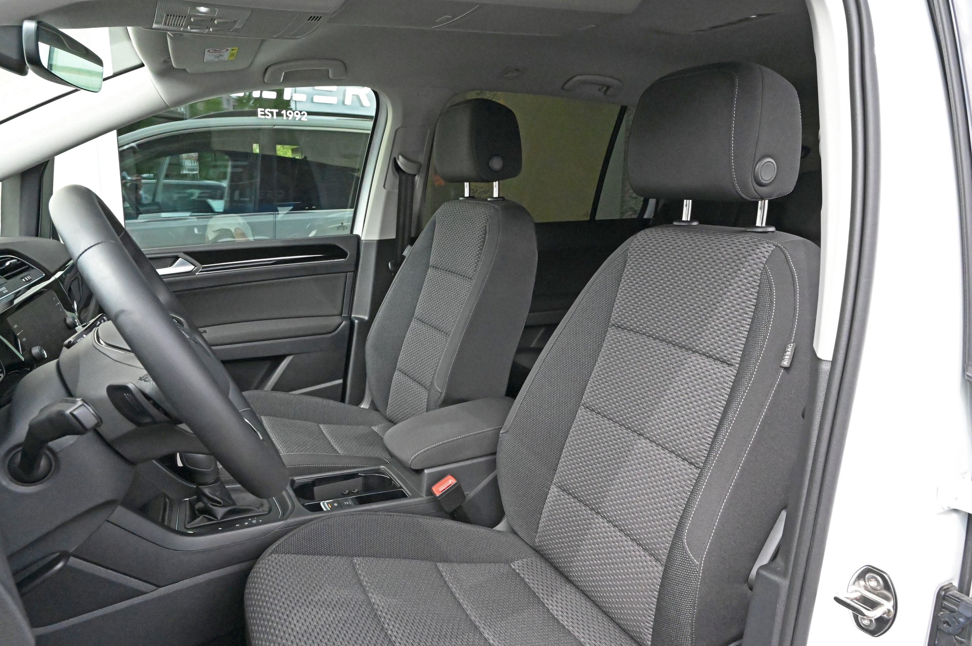 VW Touran 1.5 TSI EVO Comfortline DSG **Werksgarantie bis 2029**-image-27