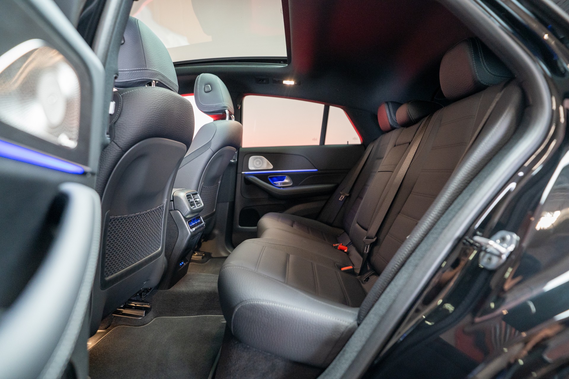 MERCEDES-BENZ GLE 450 d AMG Line 4matic Coupé / Panorama-Glasdach / Sitzlüftung / 360°Kamera-image-14