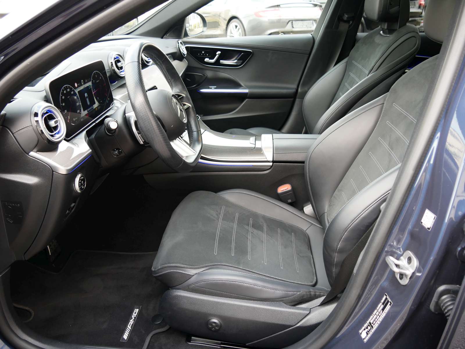 MERCEDES-BENZ C 220 d T 4Matic AMG Line-image-7