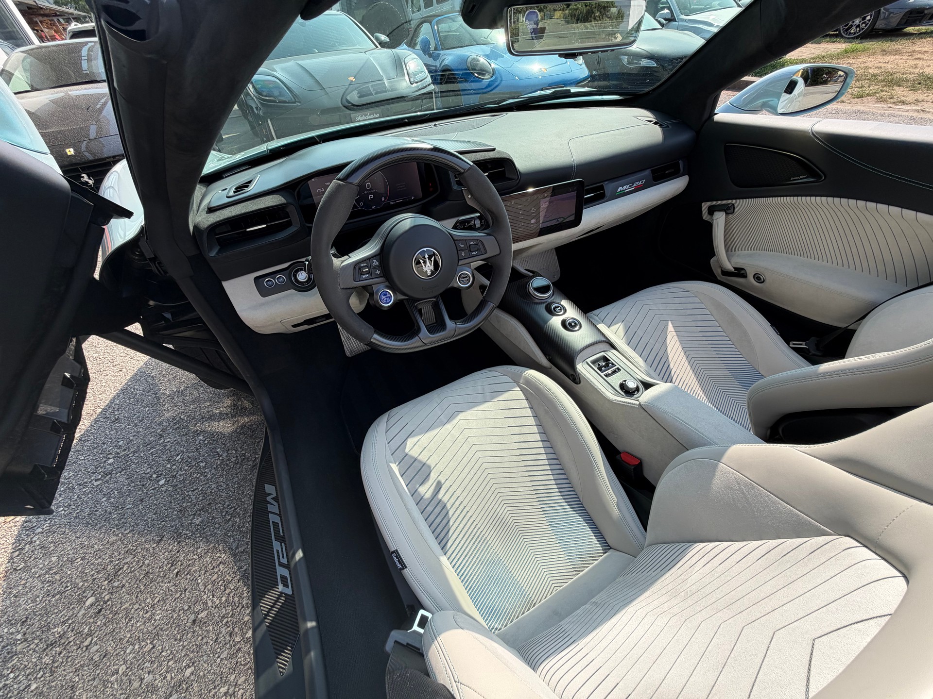MASERATI MC 20 Cielo-image-9