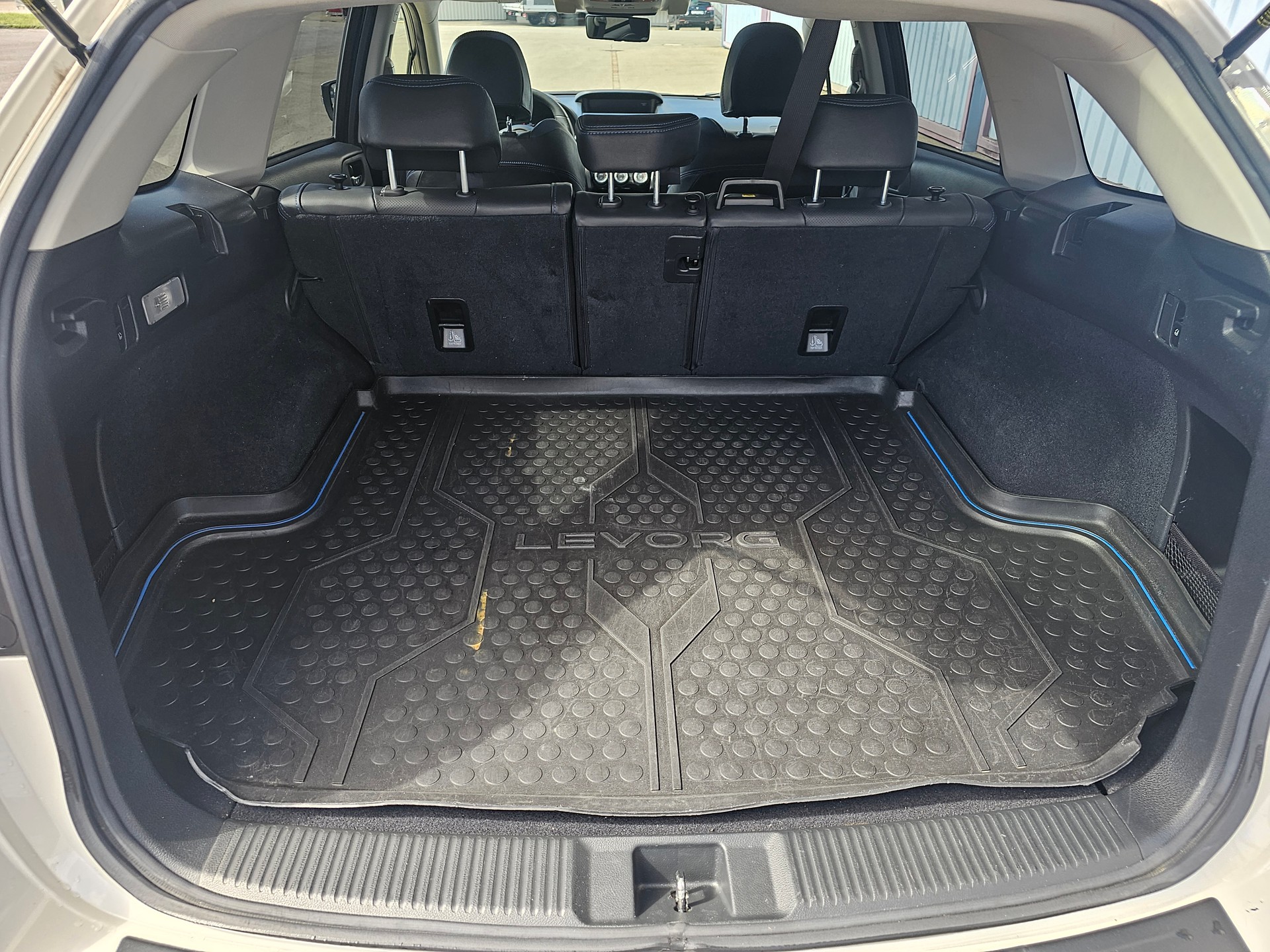 SUBARU Levorg 2.0i Swiss Plus AWD Lineartronic-image-12