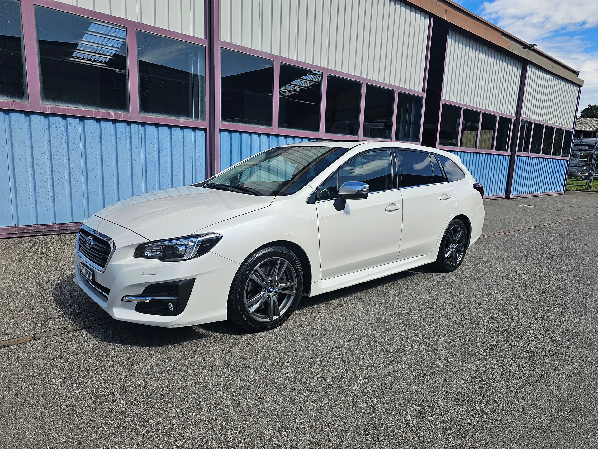 SUBARU Levorg 2.0i Swiss Plus AWD Lineartronic-image-0