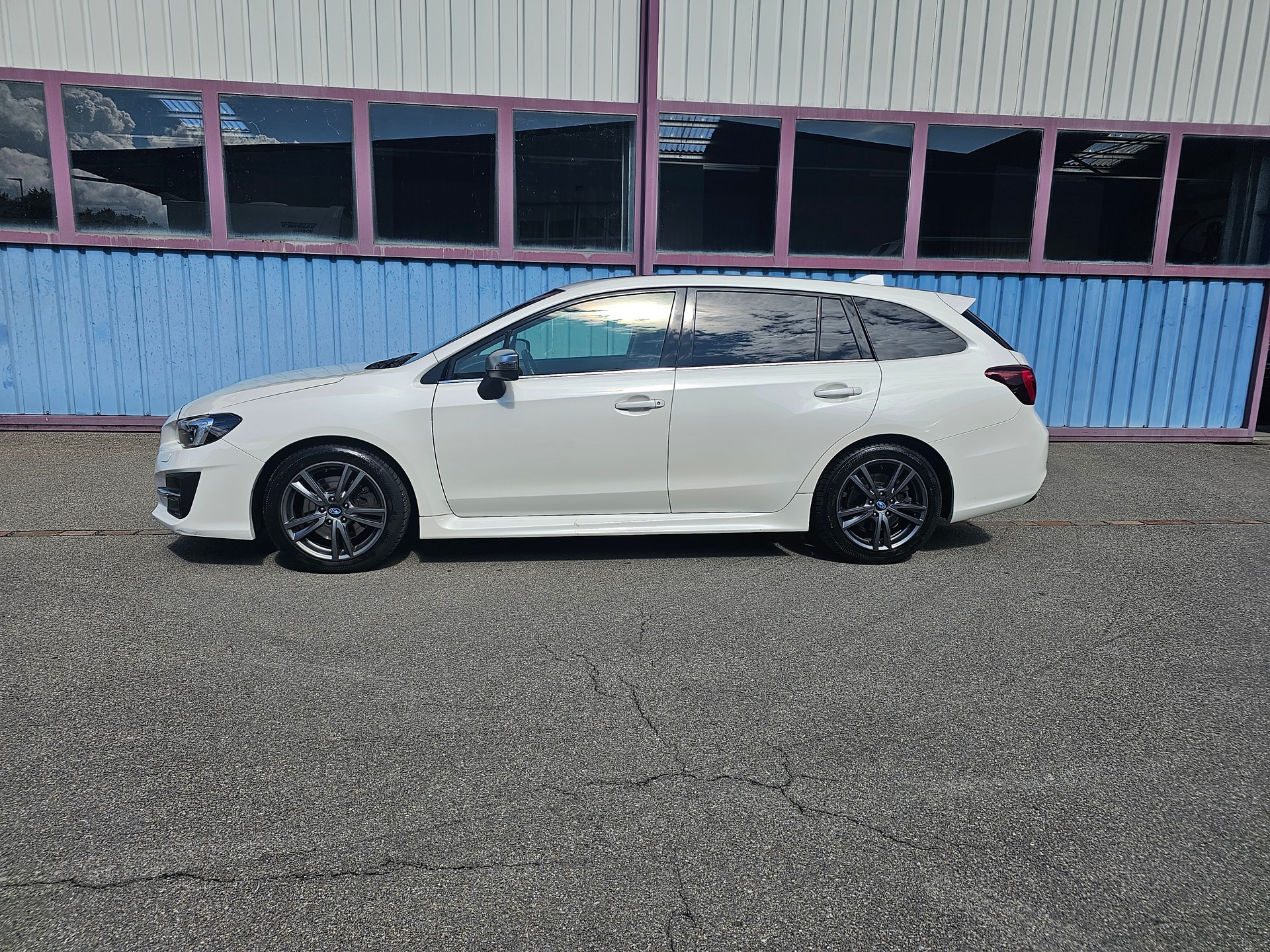 SUBARU Levorg 2.0i Swiss Plus AWD Lineartronic-image-1