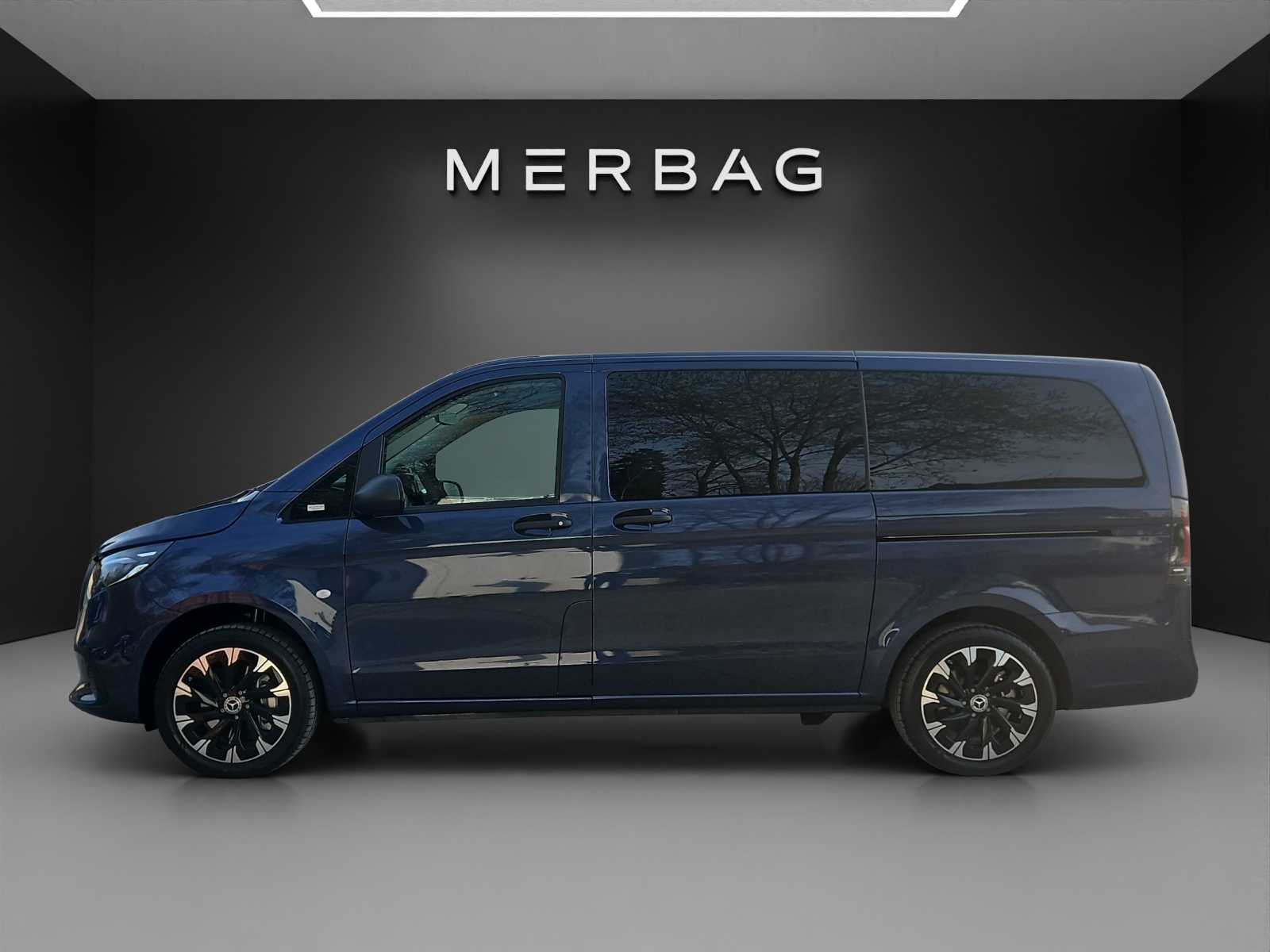 MERCEDES-BENZ Vito 116 CDI Lang Tourer 9G-Tronic 4M Select-image-2