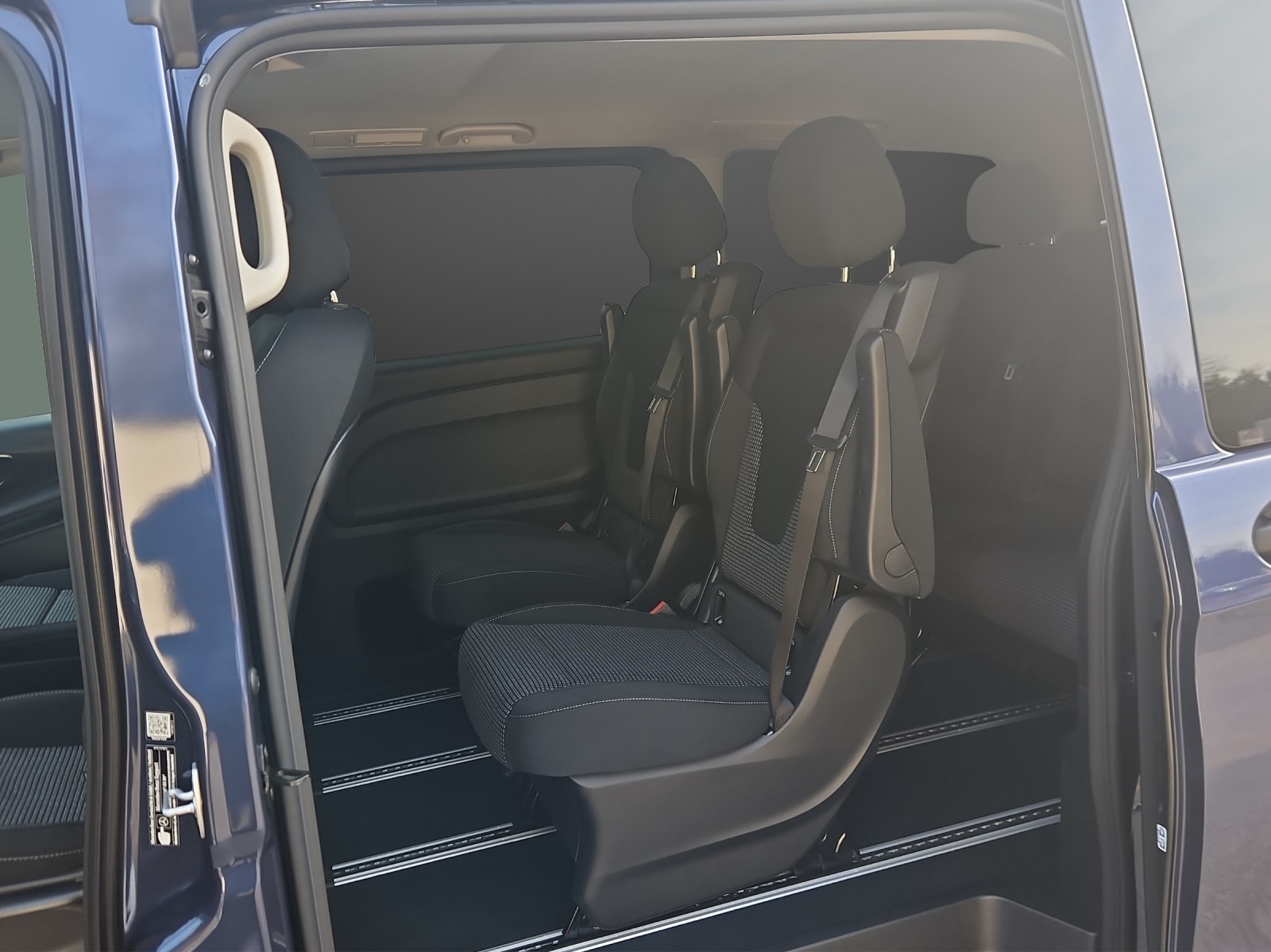 MERCEDES-BENZ Vito 116 CDI Lang Tourer 9G-Tronic 4M Select-image-8