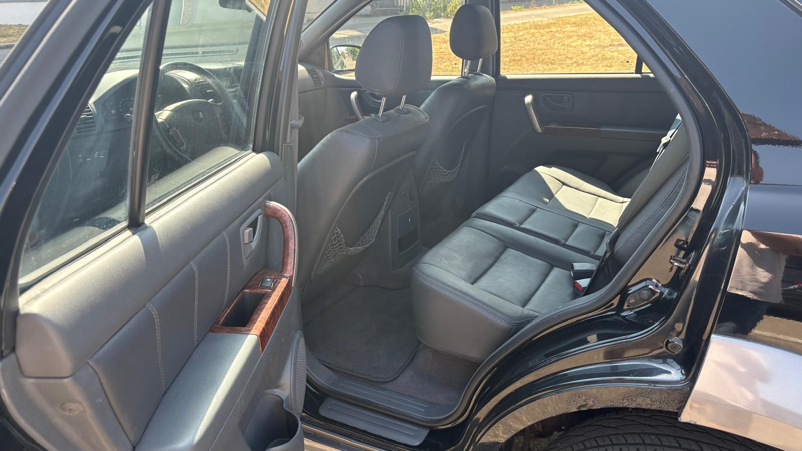 KIA Sorento 3.5 V6 Carat-image-3