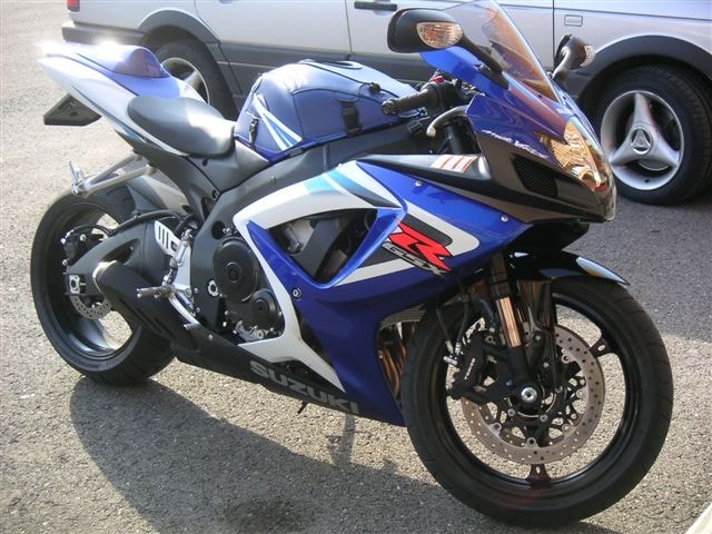 SUZUKI GSX-R 750 K6-image-2